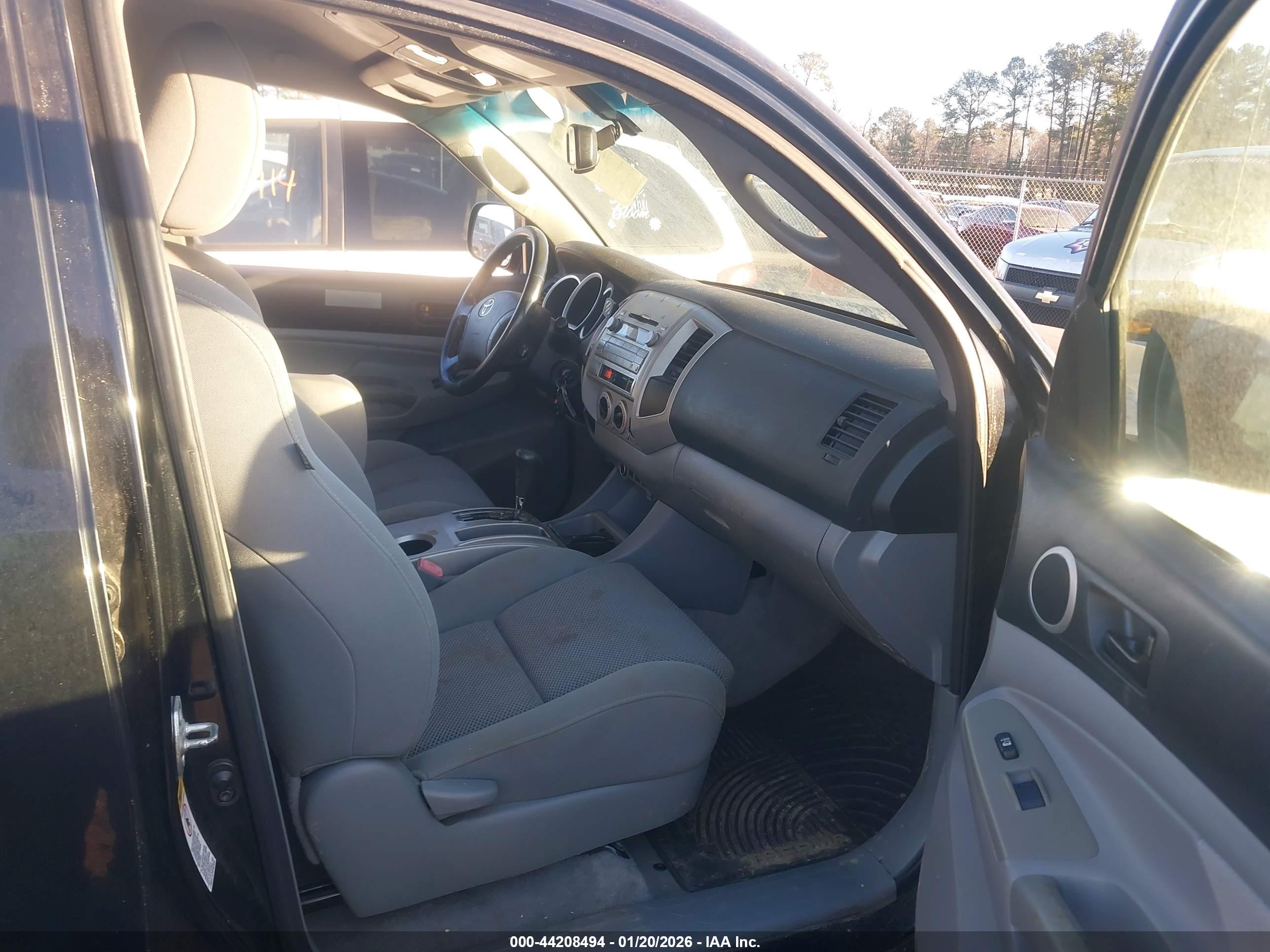 TOYOTA TACOMA image 5