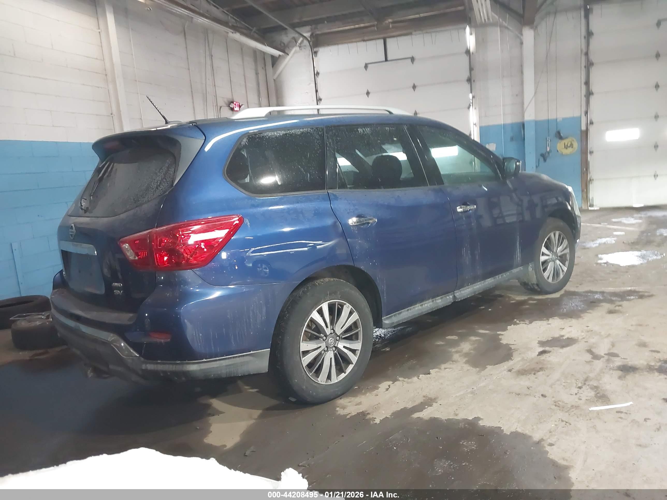 NISSAN PATHFINDER image 4