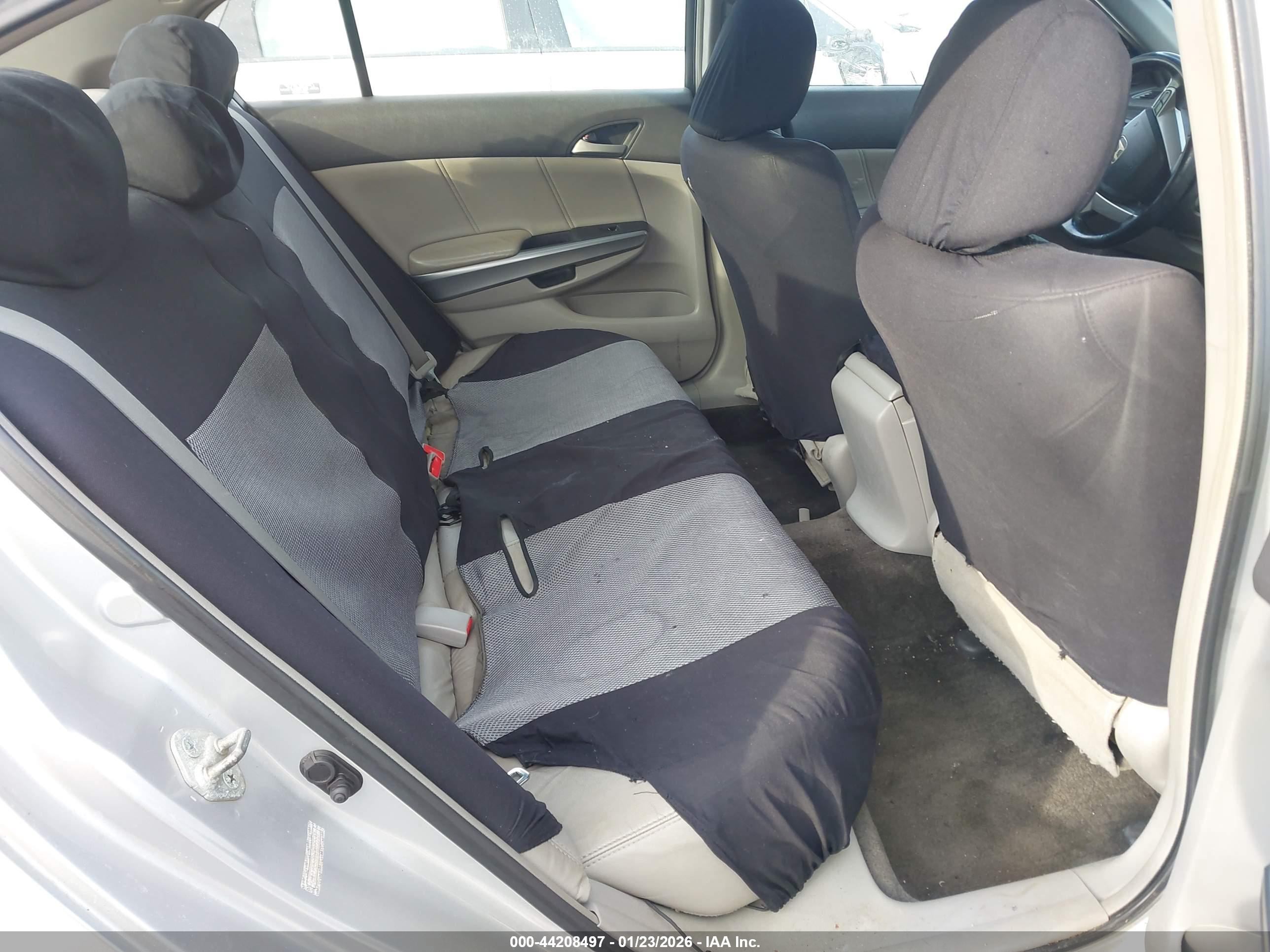 HONDA ACCORD image 8