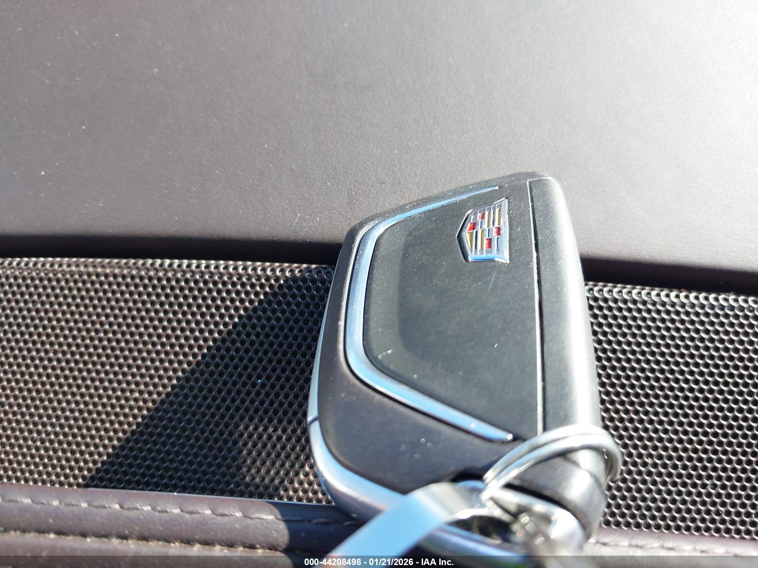 CADILLAC ESCALADE image 11