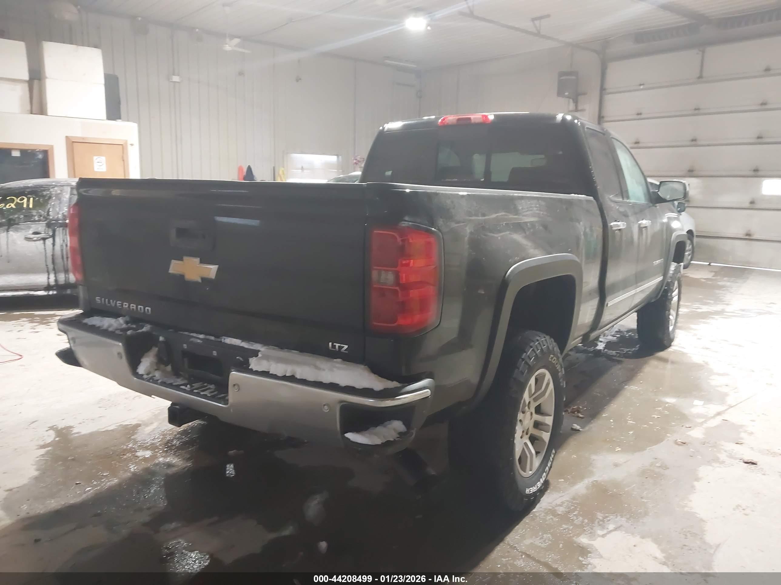 CHEVROLET SILVERADO image 4