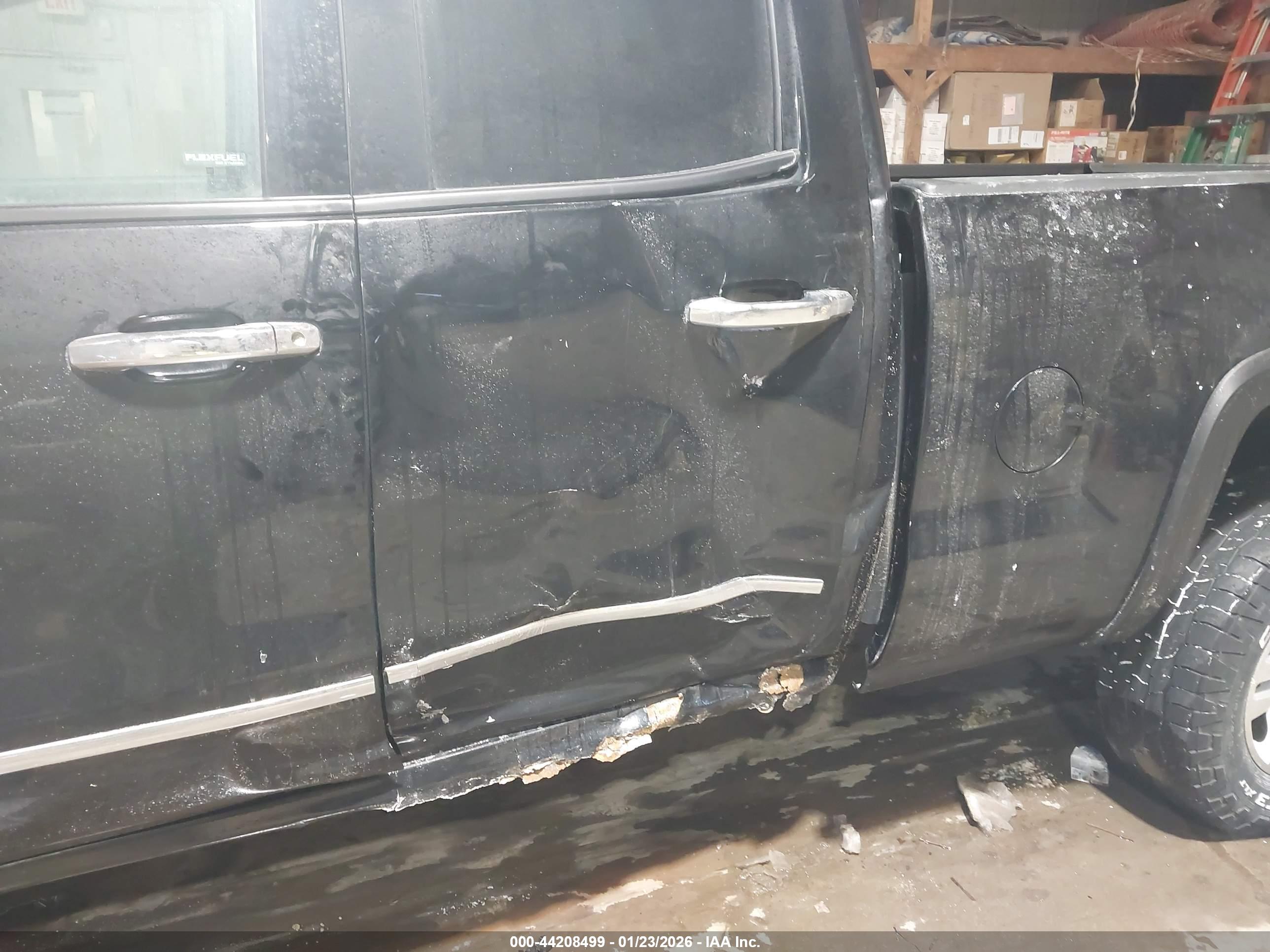 CHEVROLET SILVERADO image 6