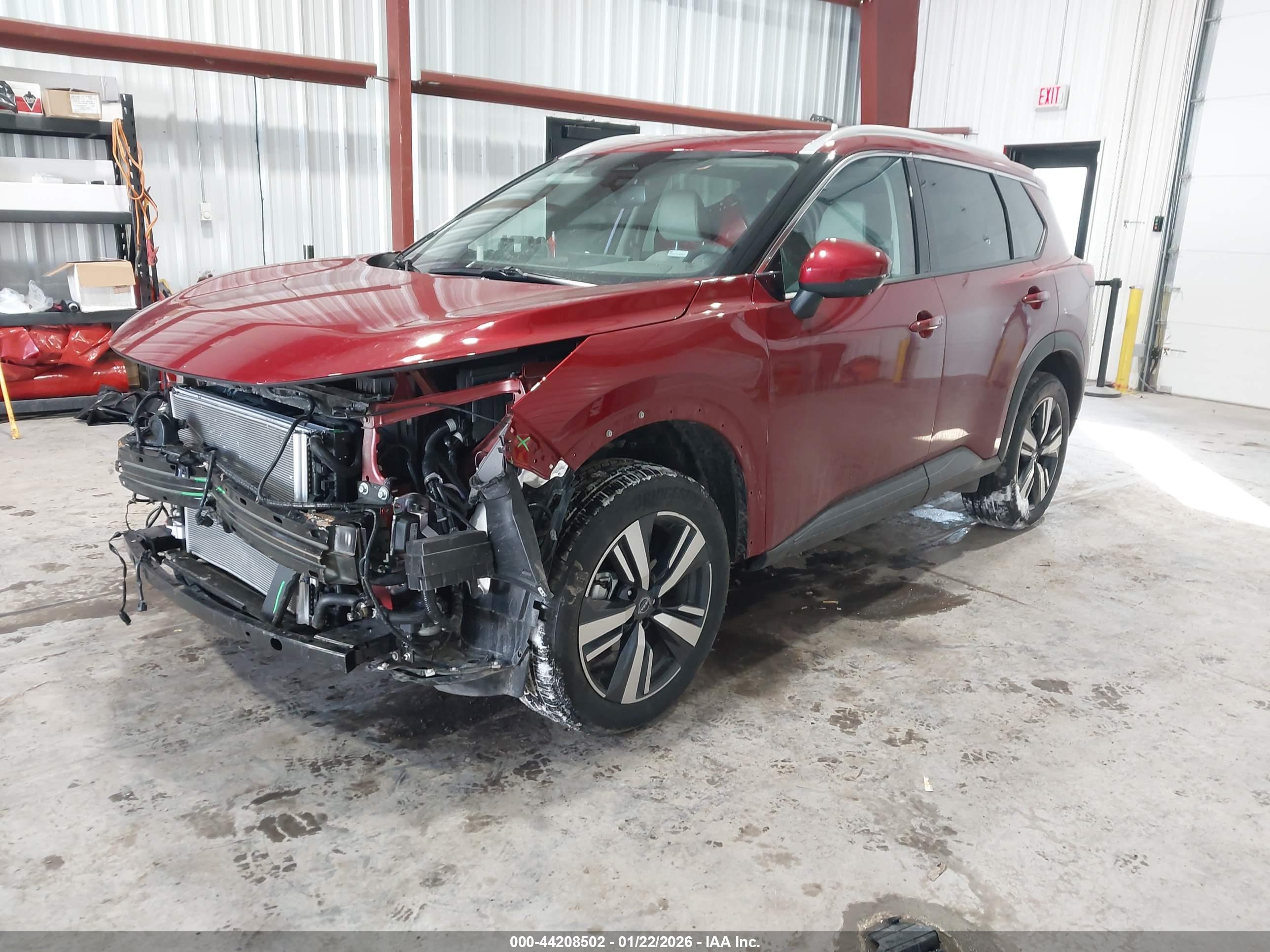NISSAN ROGUE image 2