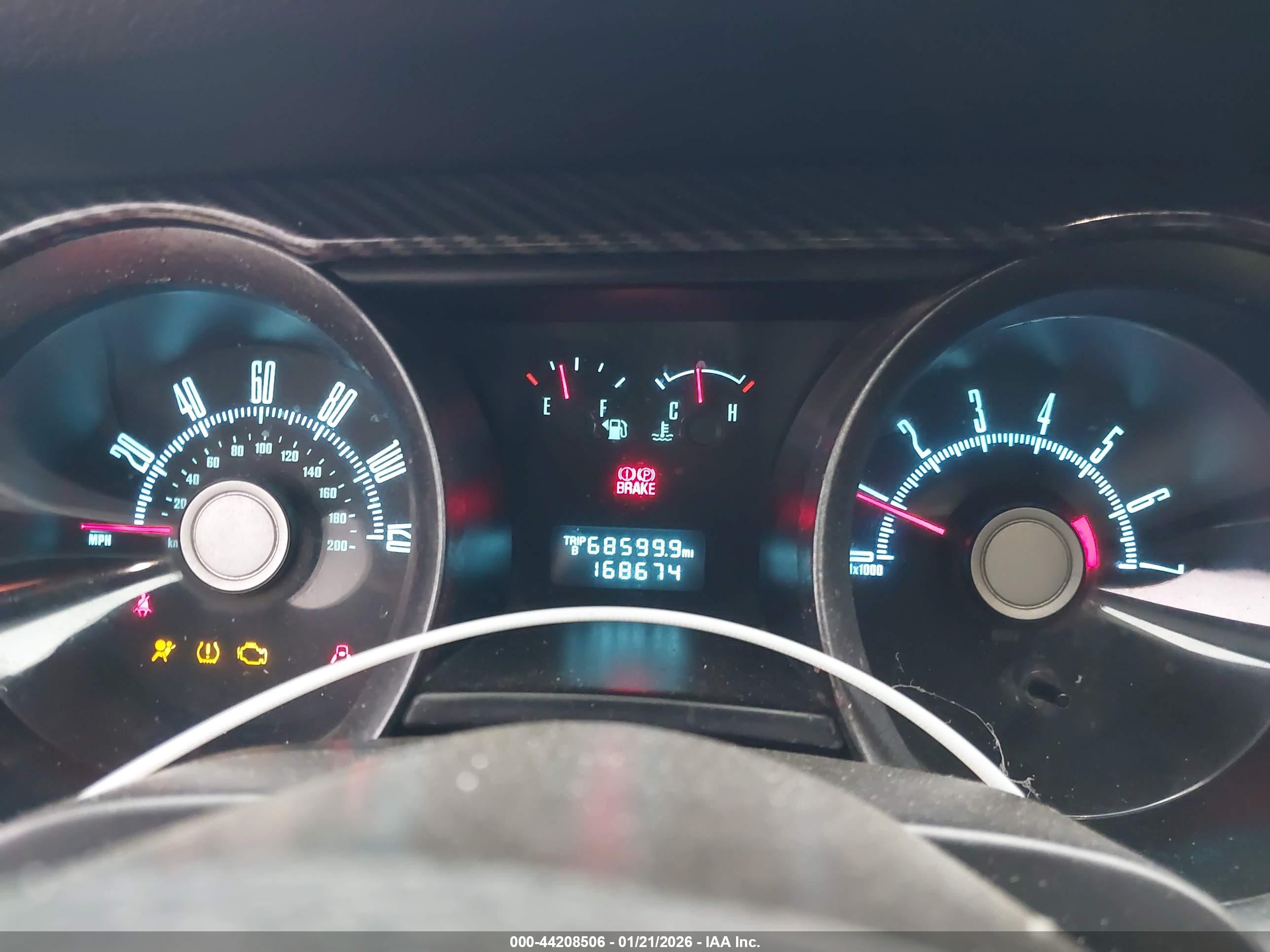 FORD MUSTANG image 7