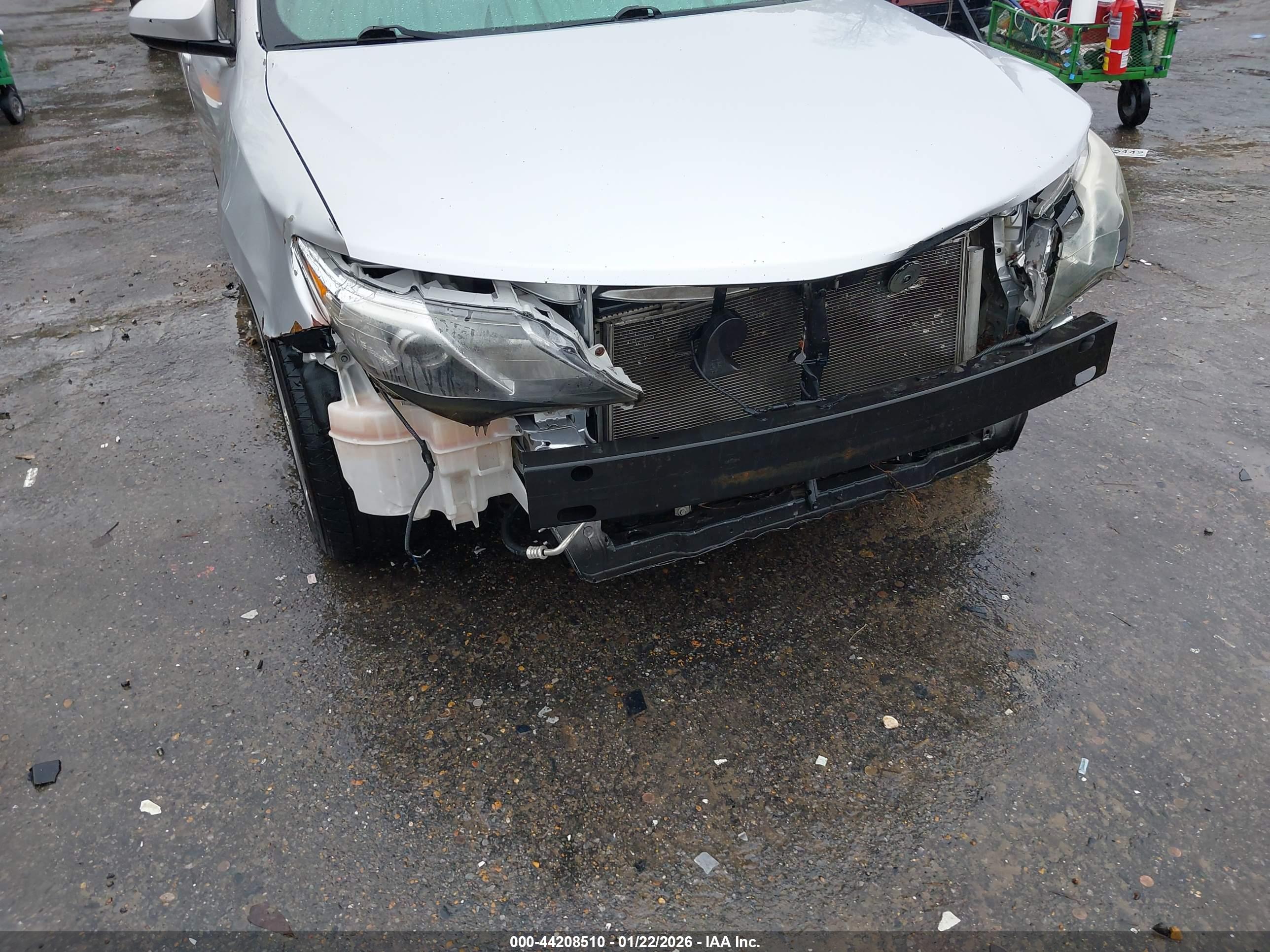 TOYOTA CAMRY image 6