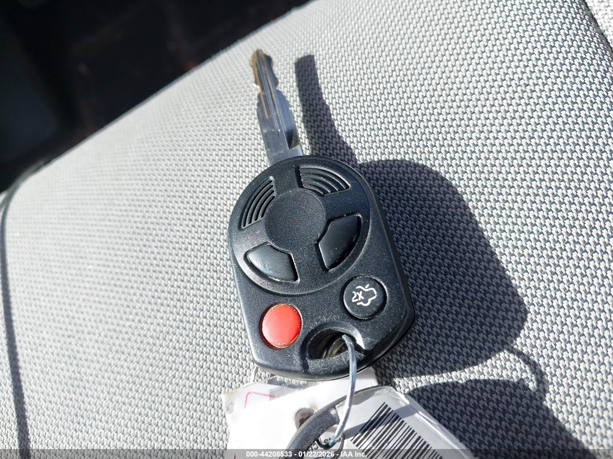 FORD FUSION image 11