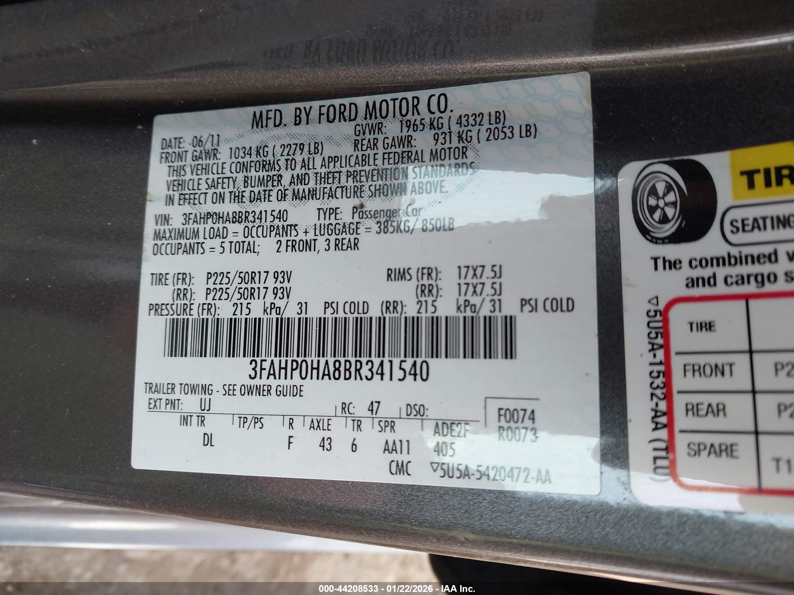 FORD FUSION image 9