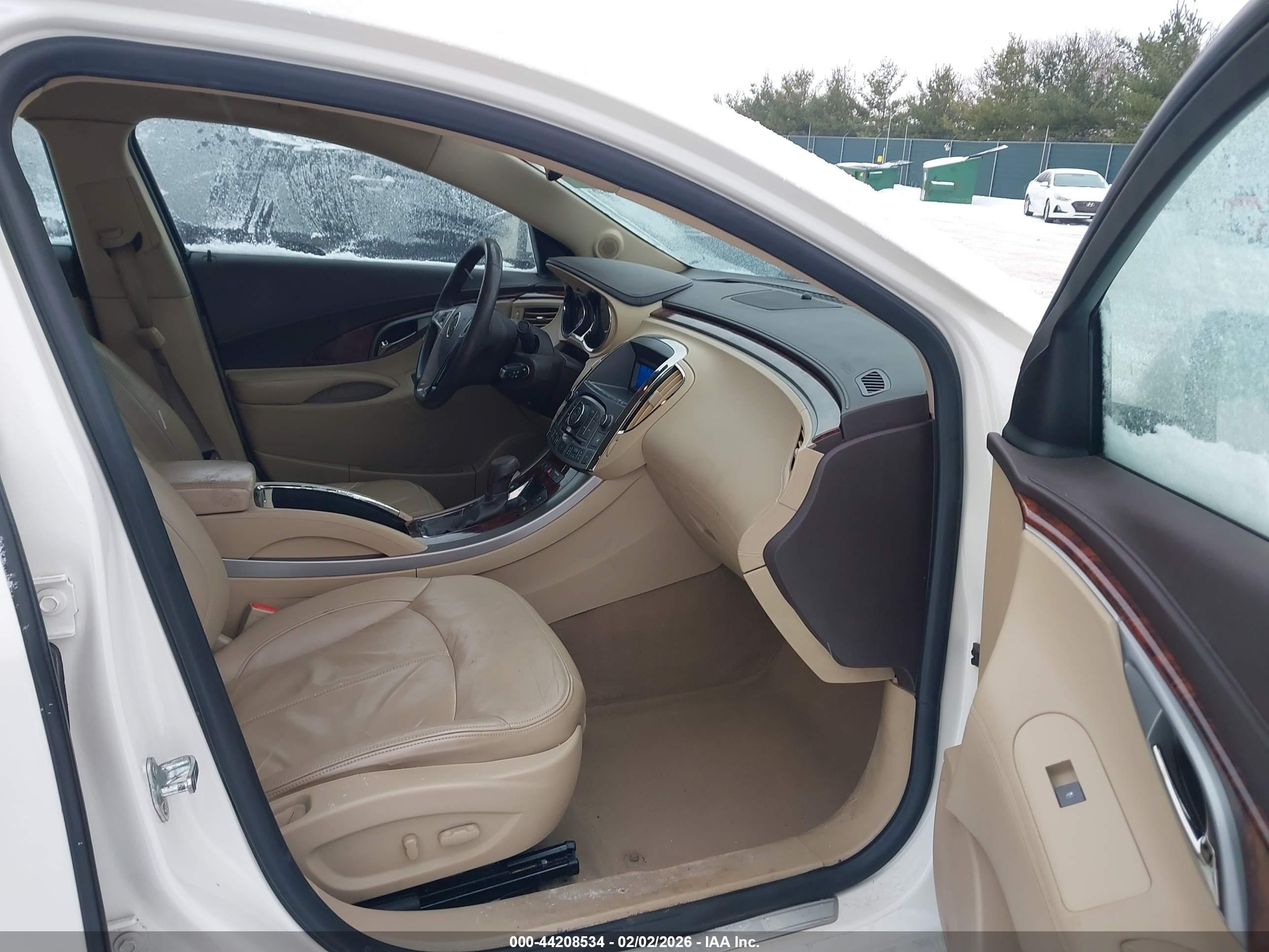 BUICK LACROSSE image 5