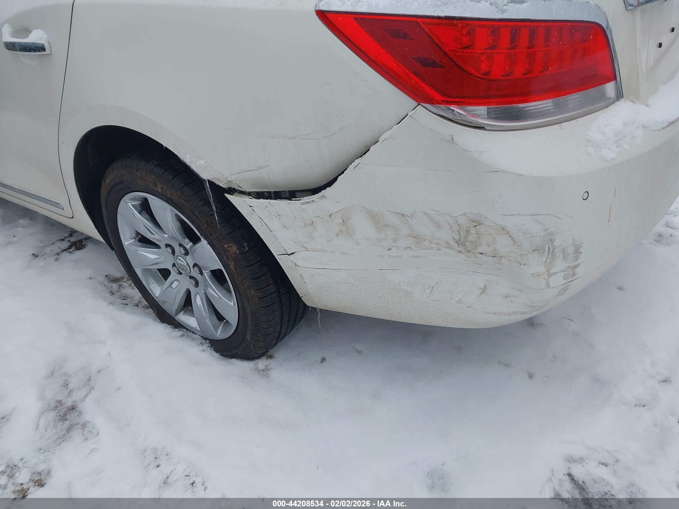 BUICK LACROSSE image 6