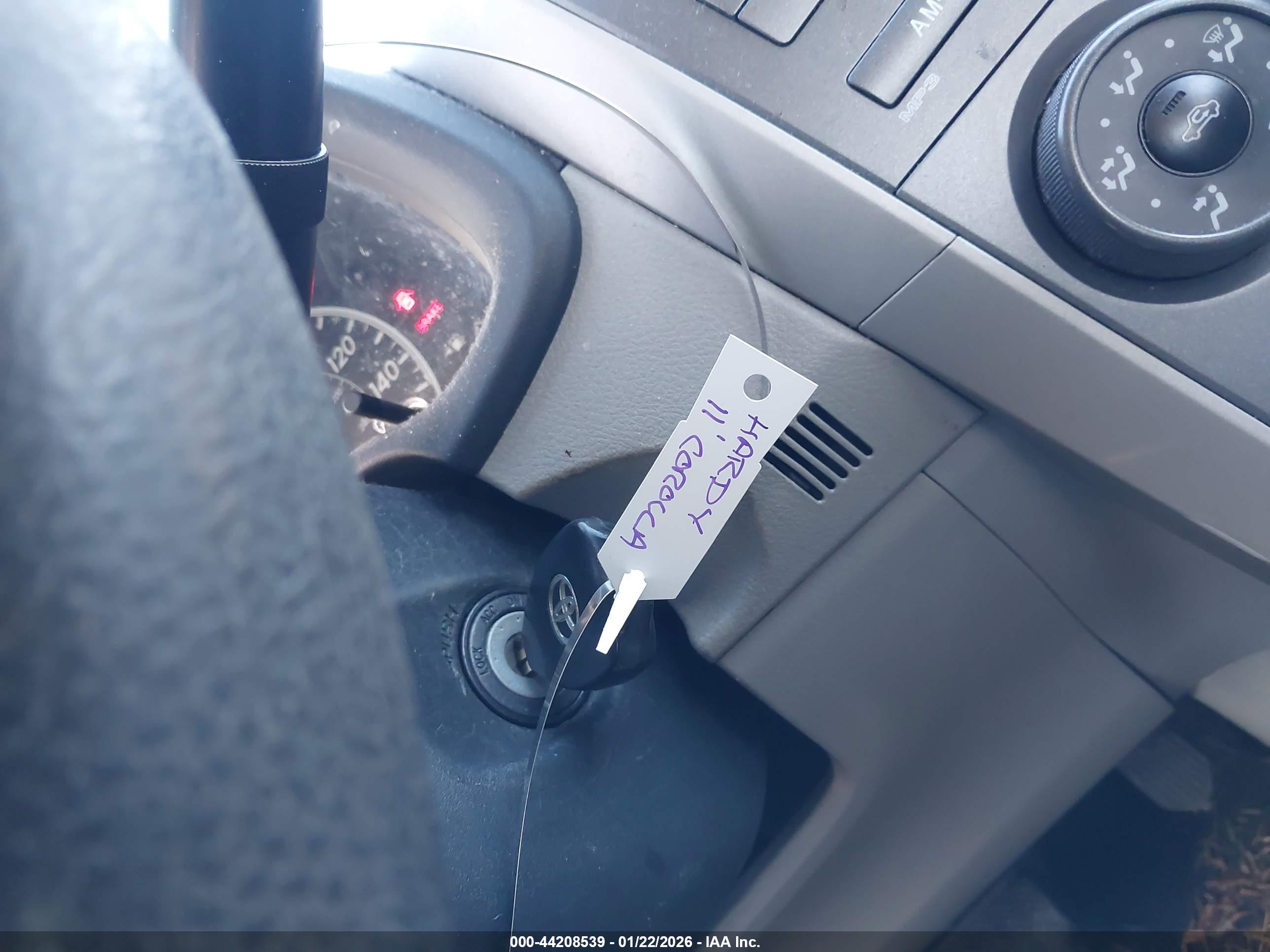 TOYOTA COROLLA image 11