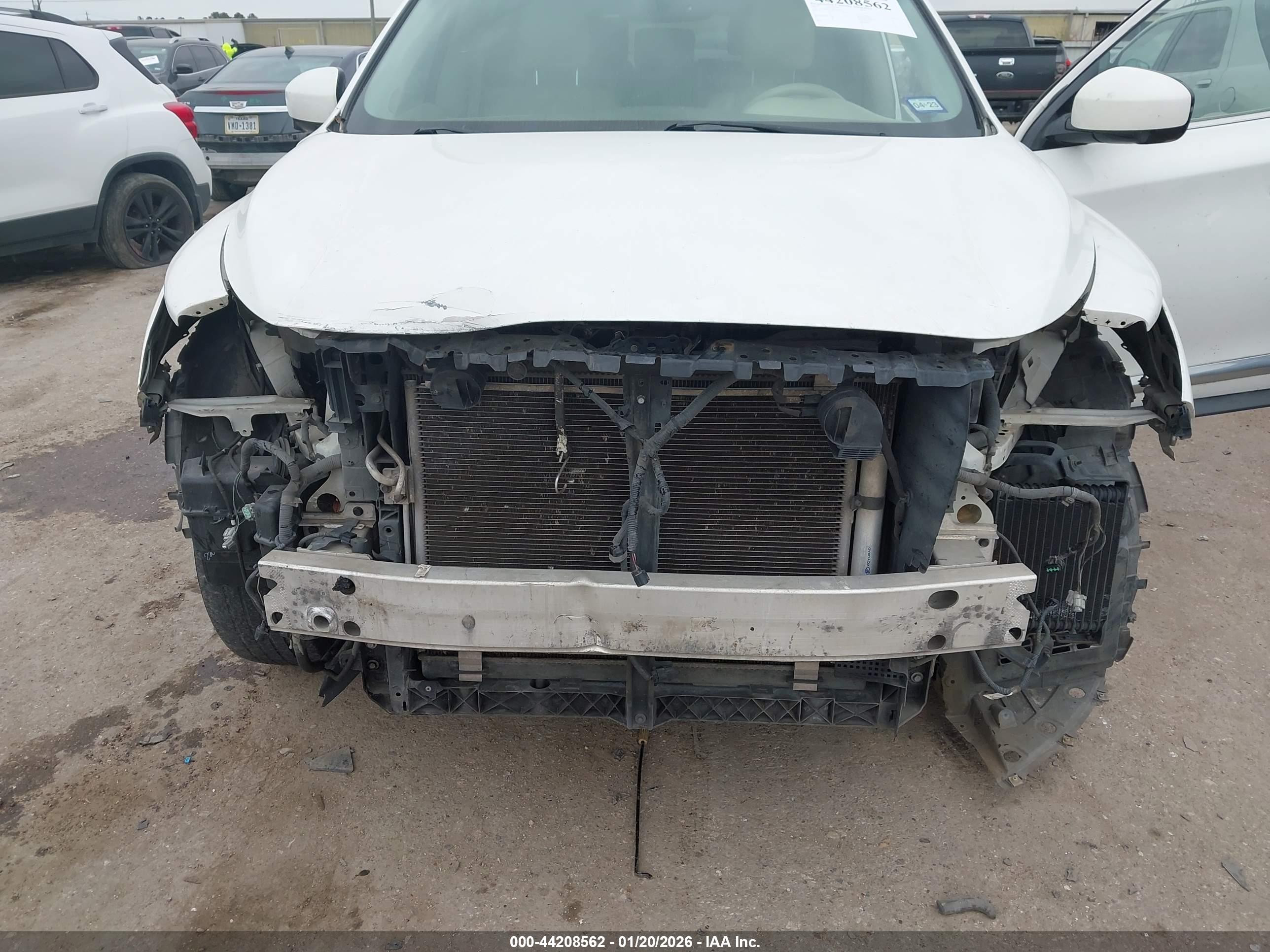 INFINITI JX35 image 6