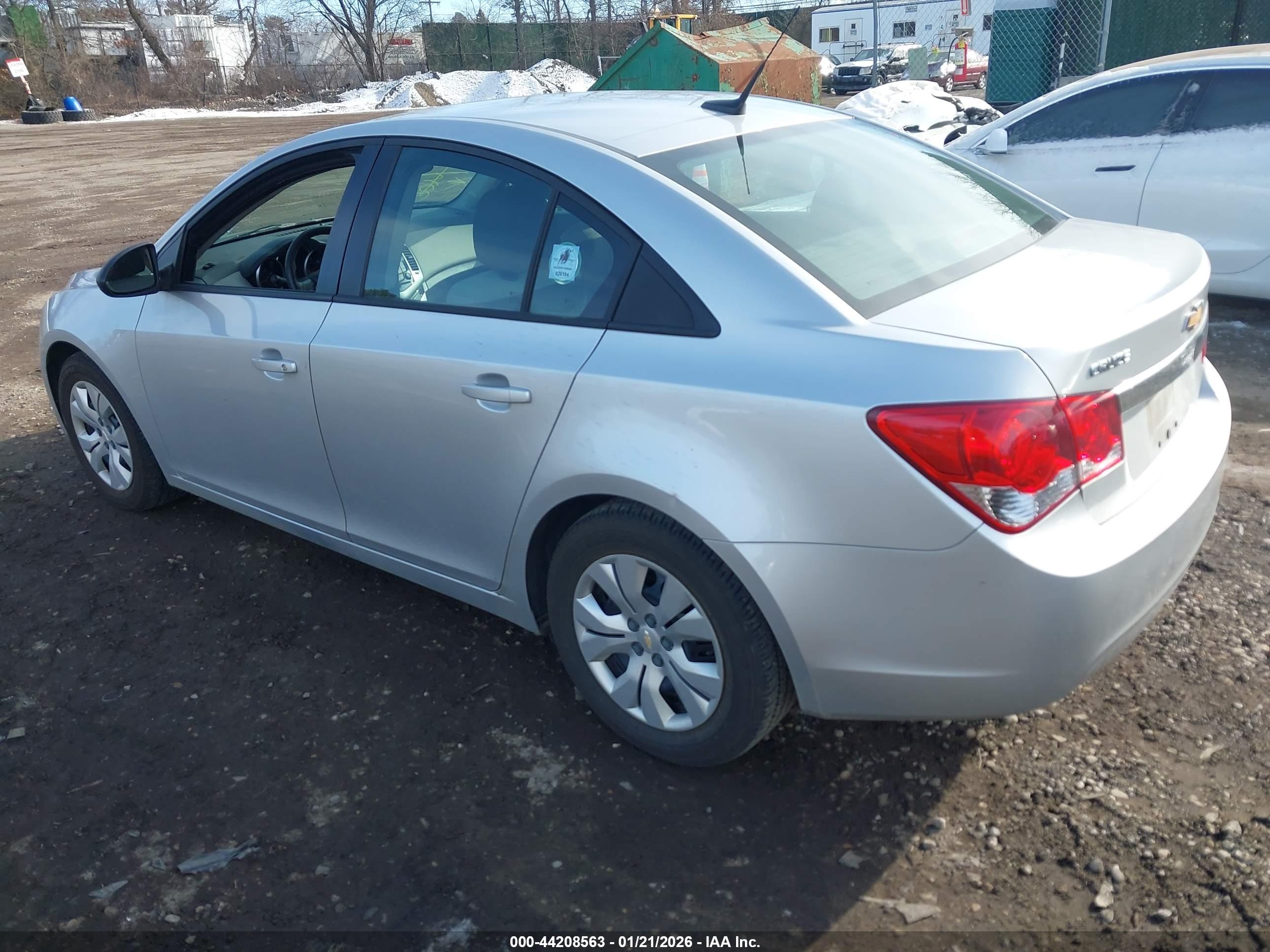 CHEVROLET CRUZE image 3