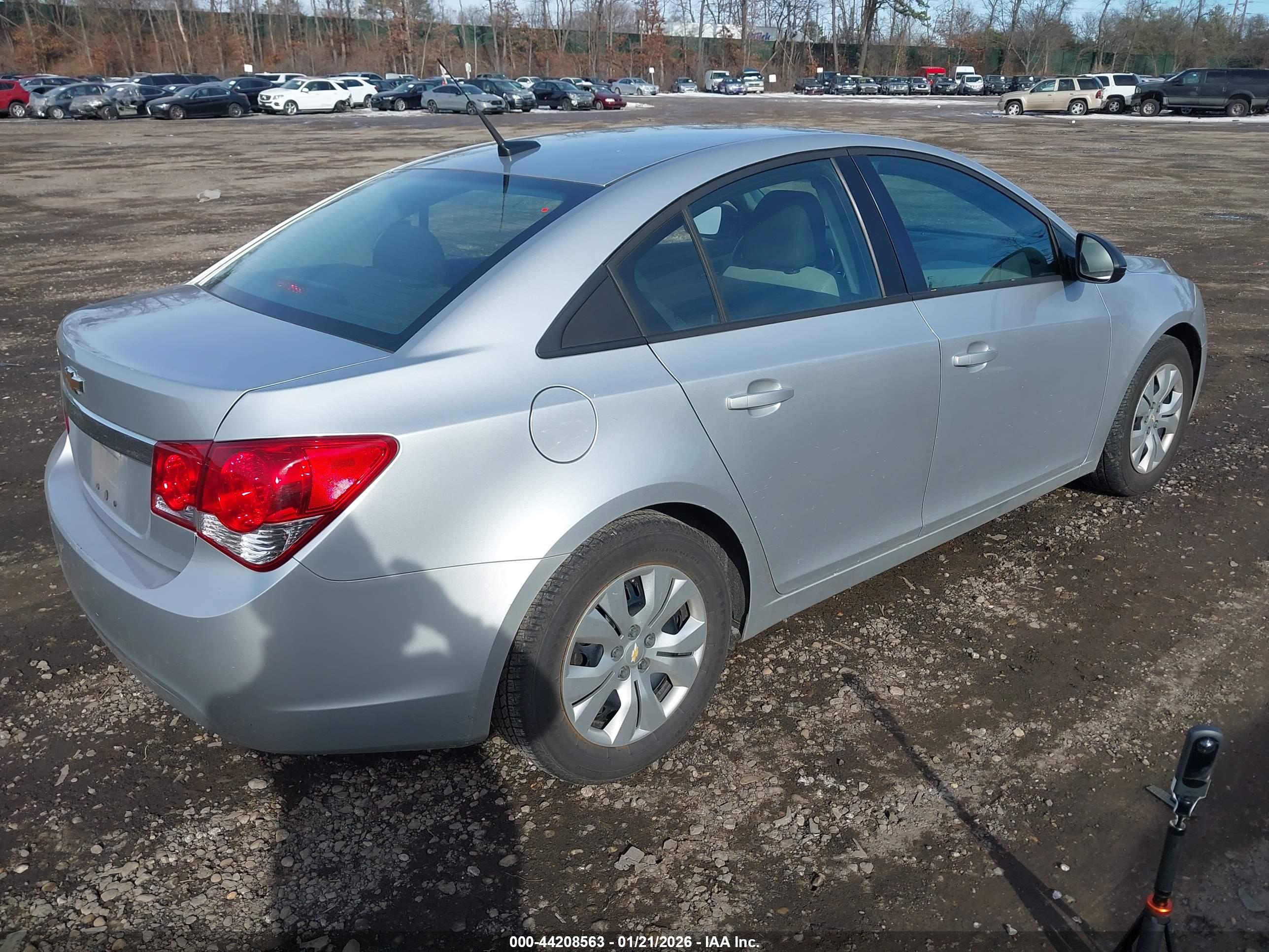 CHEVROLET CRUZE image 4