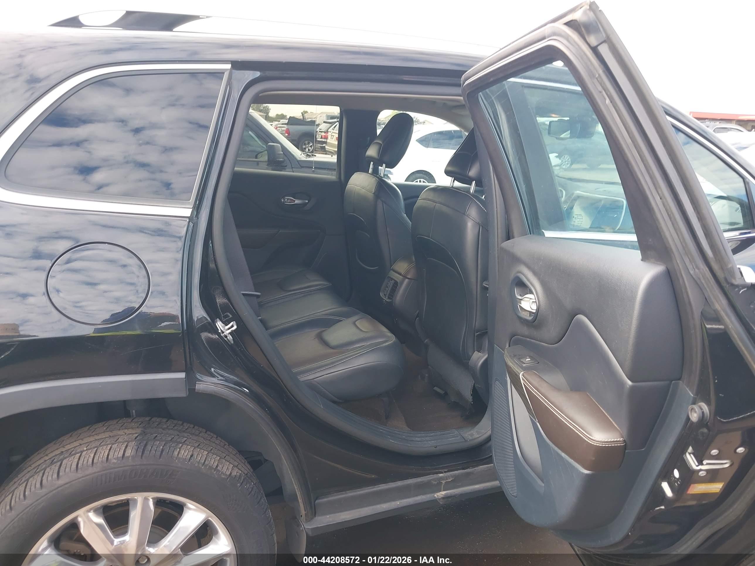 JEEP CHEROKEE image 8