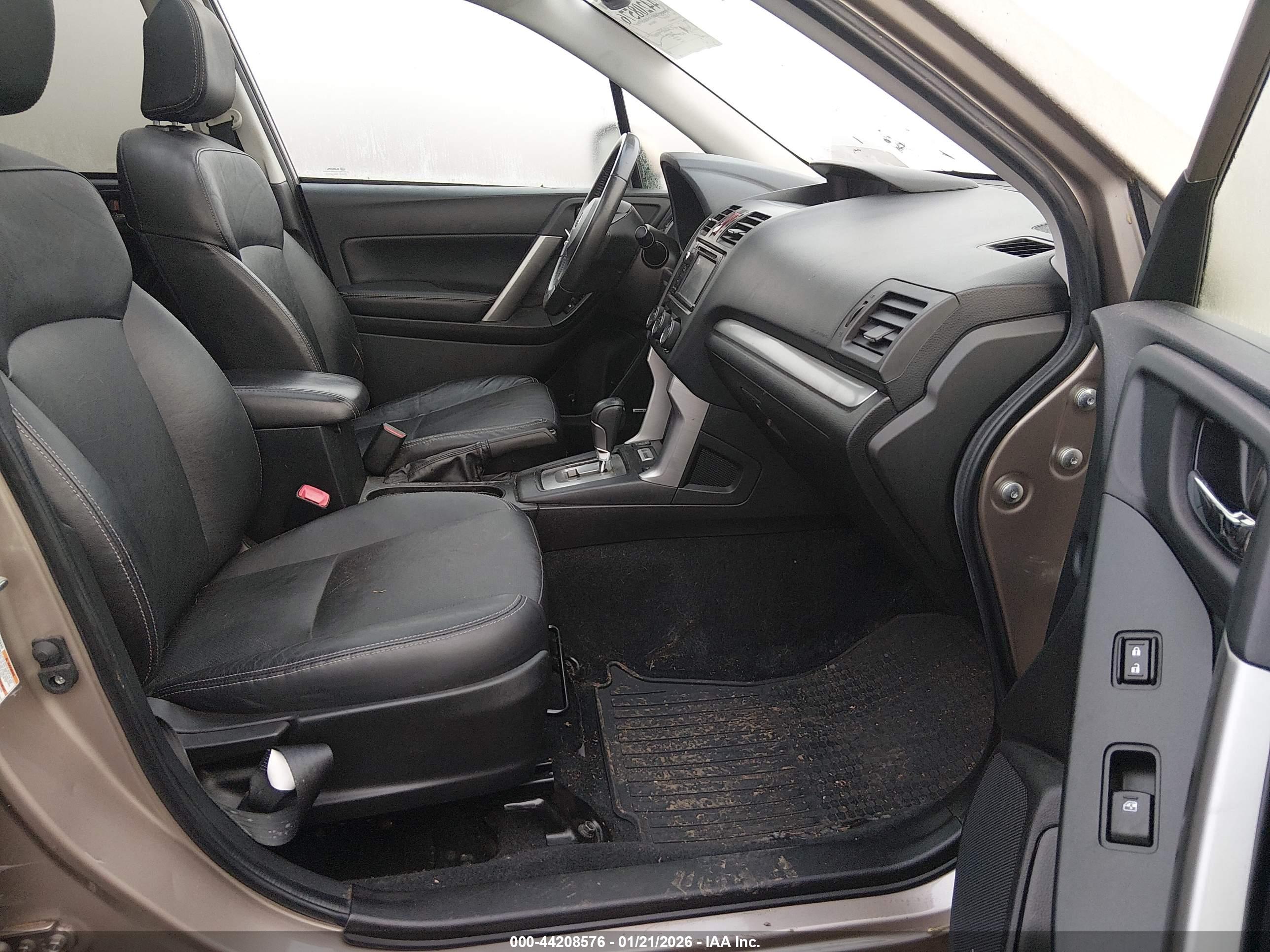 SUBARU FORESTER image 5