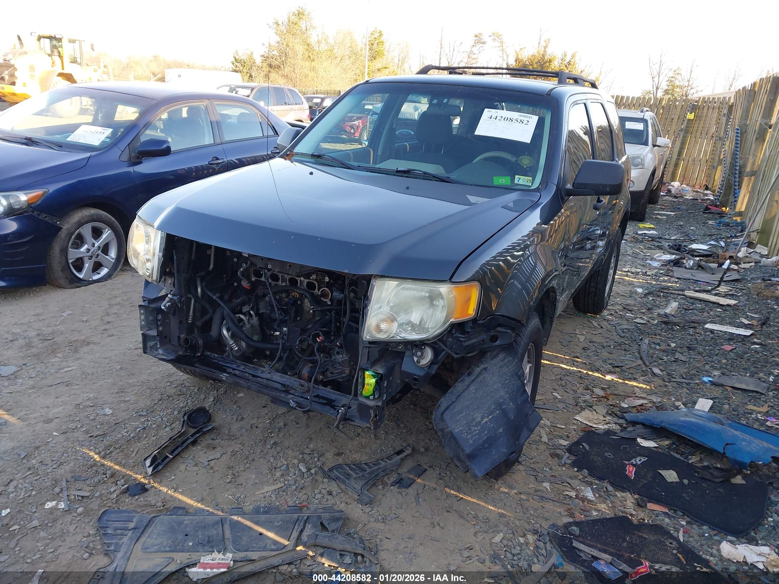 FORD ESCAPE image 2