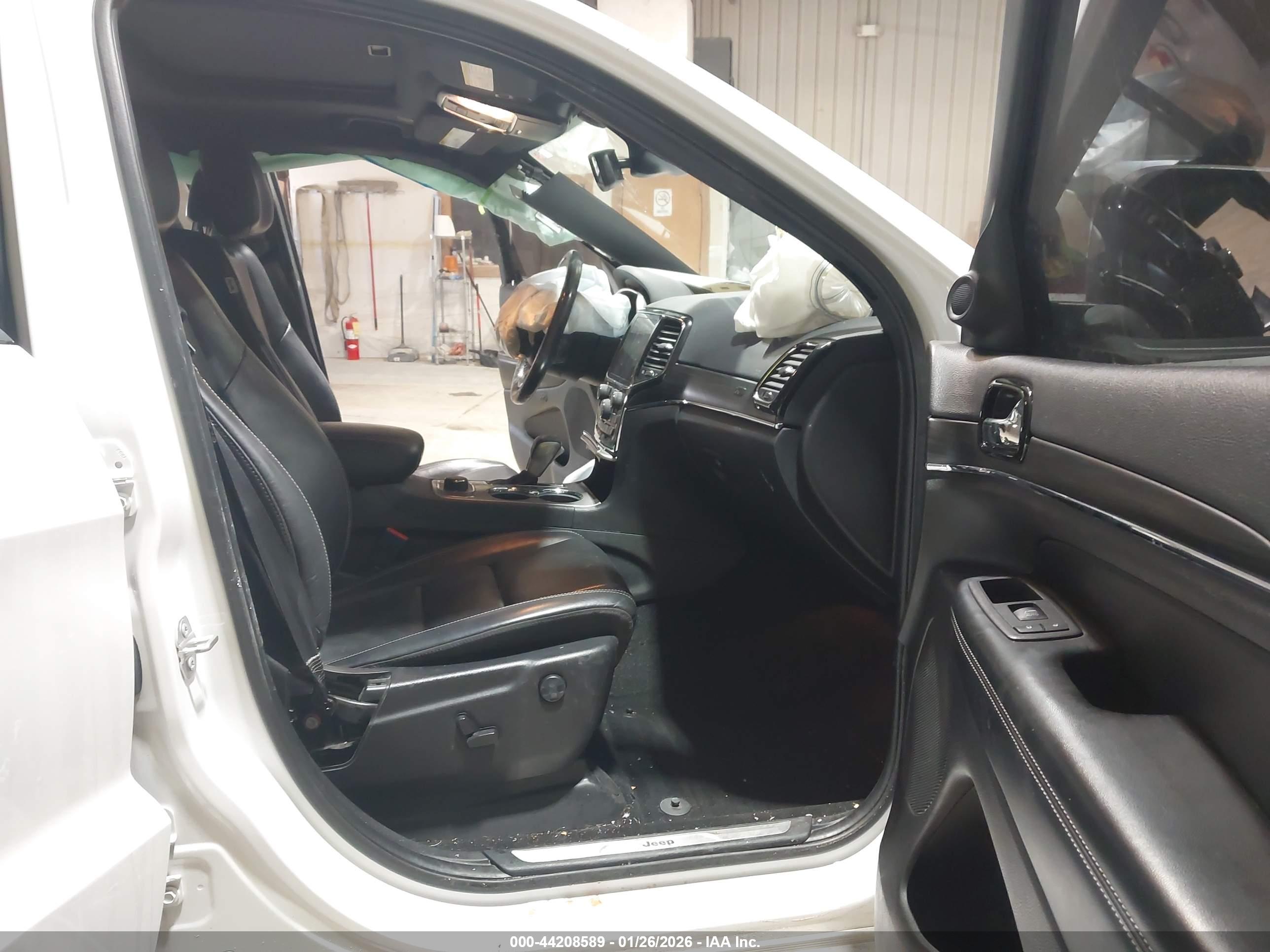 JEEP GRAND image 5