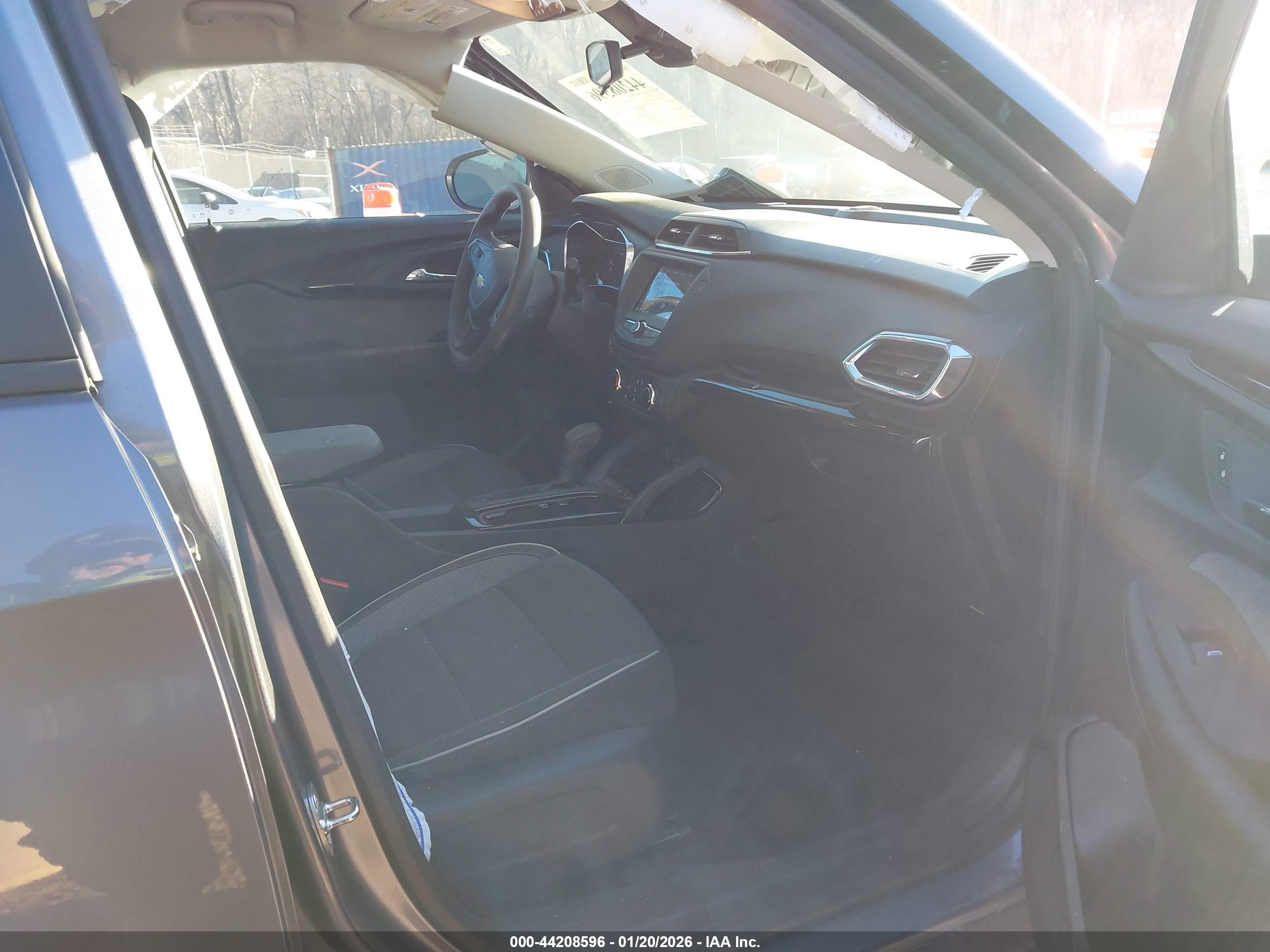 CHEVROLET TRAILBLAZER image 5