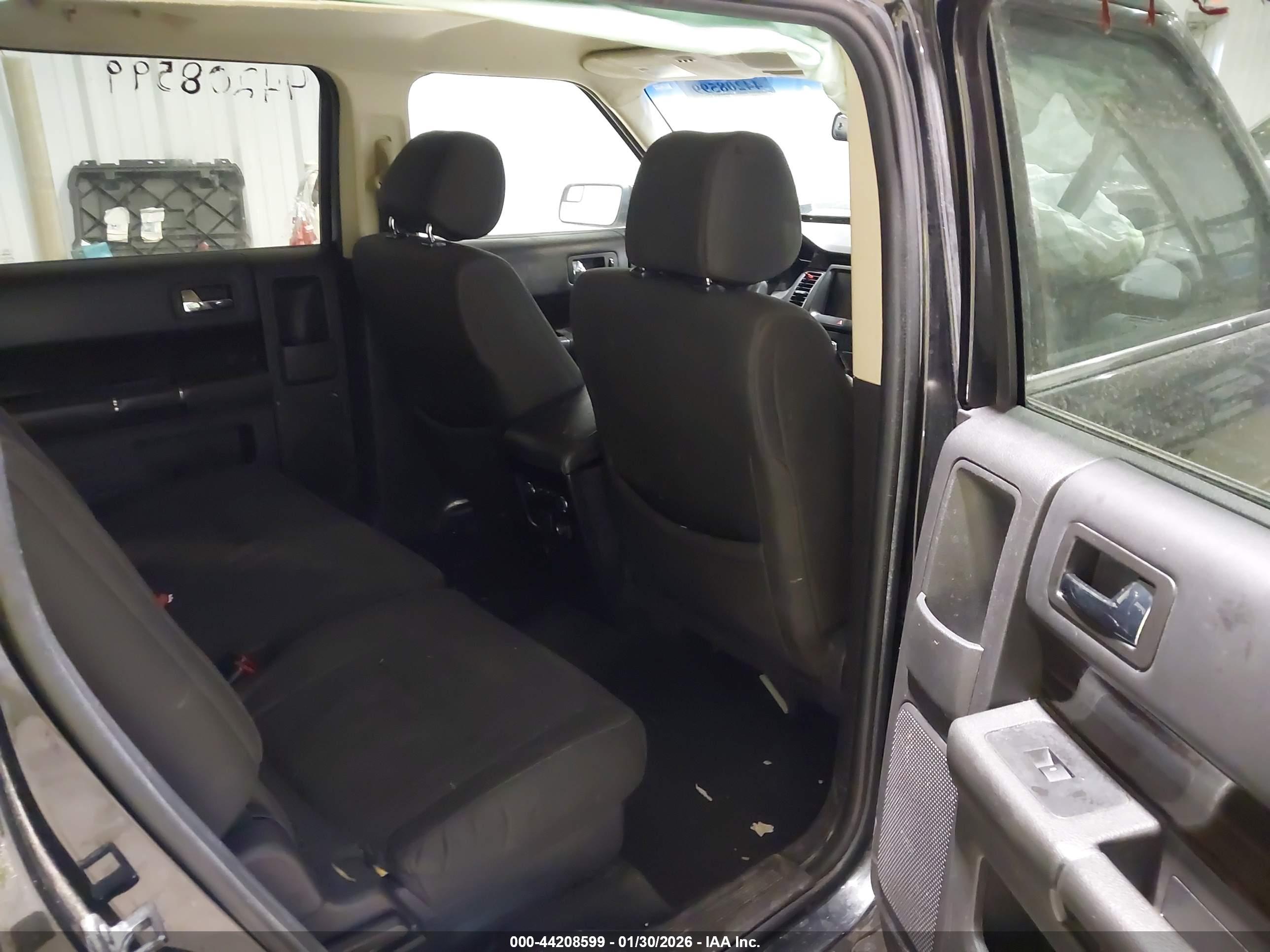 FORD FLEX image 8