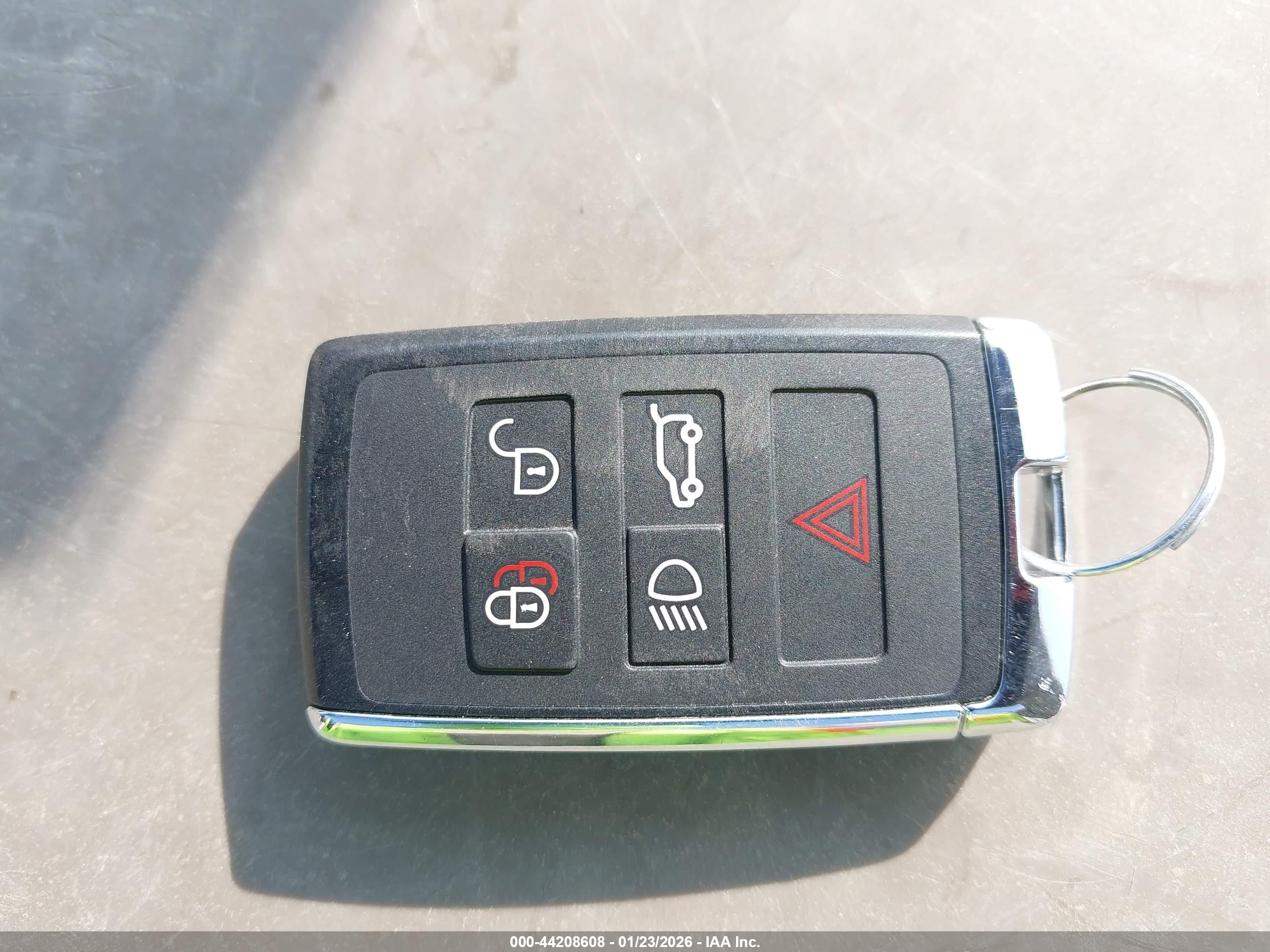 LAND ROVER image 11