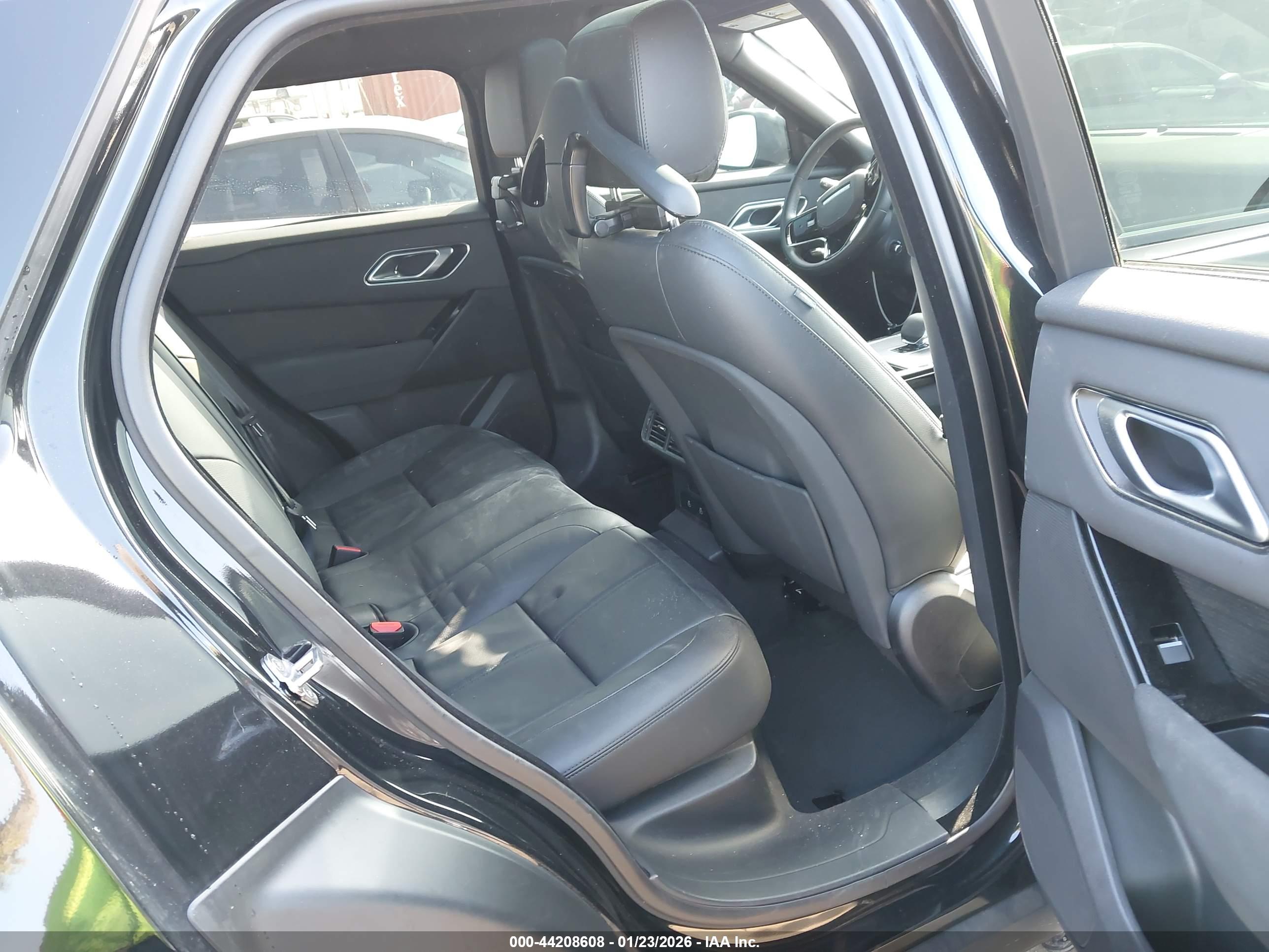 LAND ROVER image 8