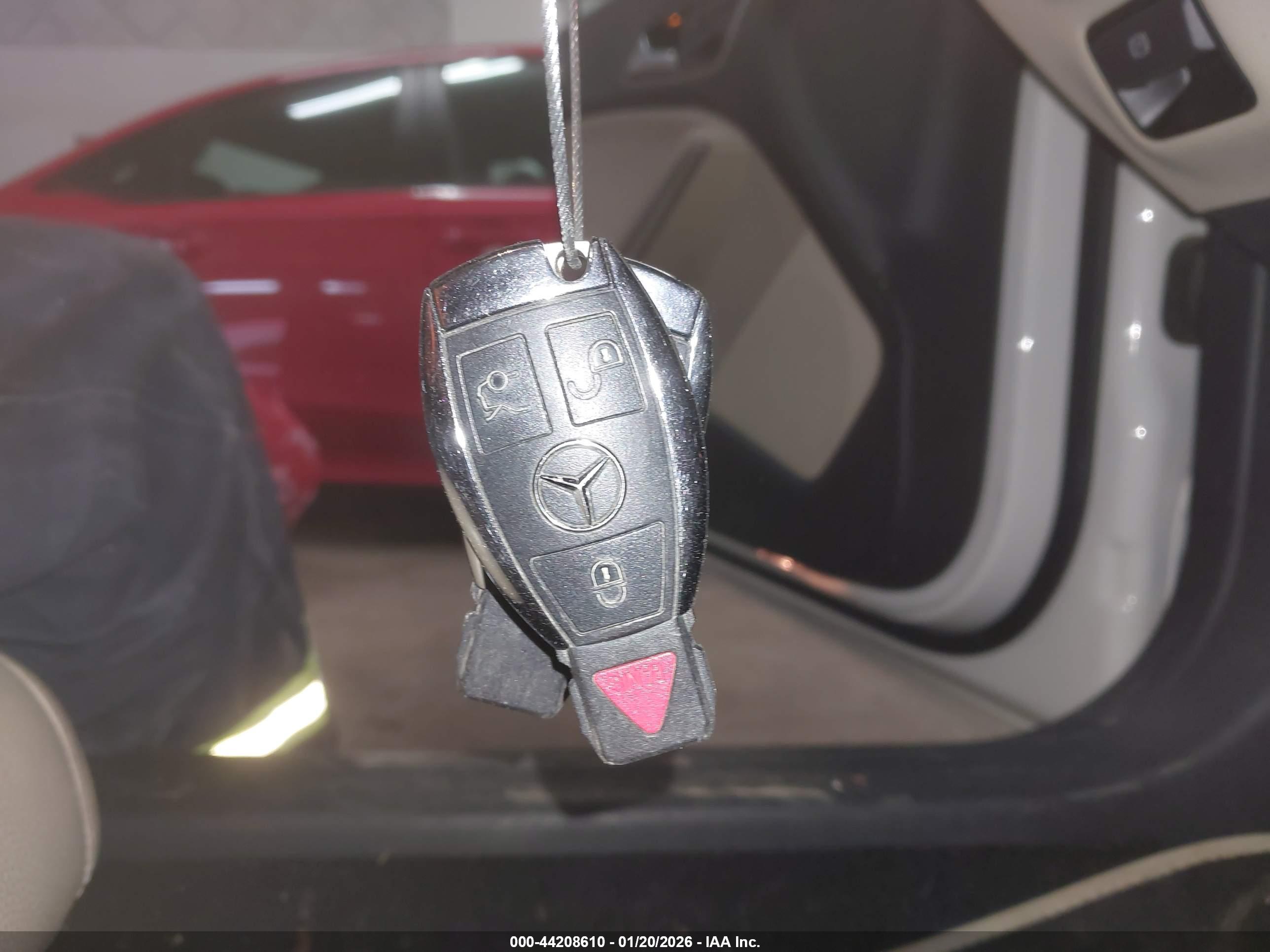 MERCEDES-BENZ CLA image 11