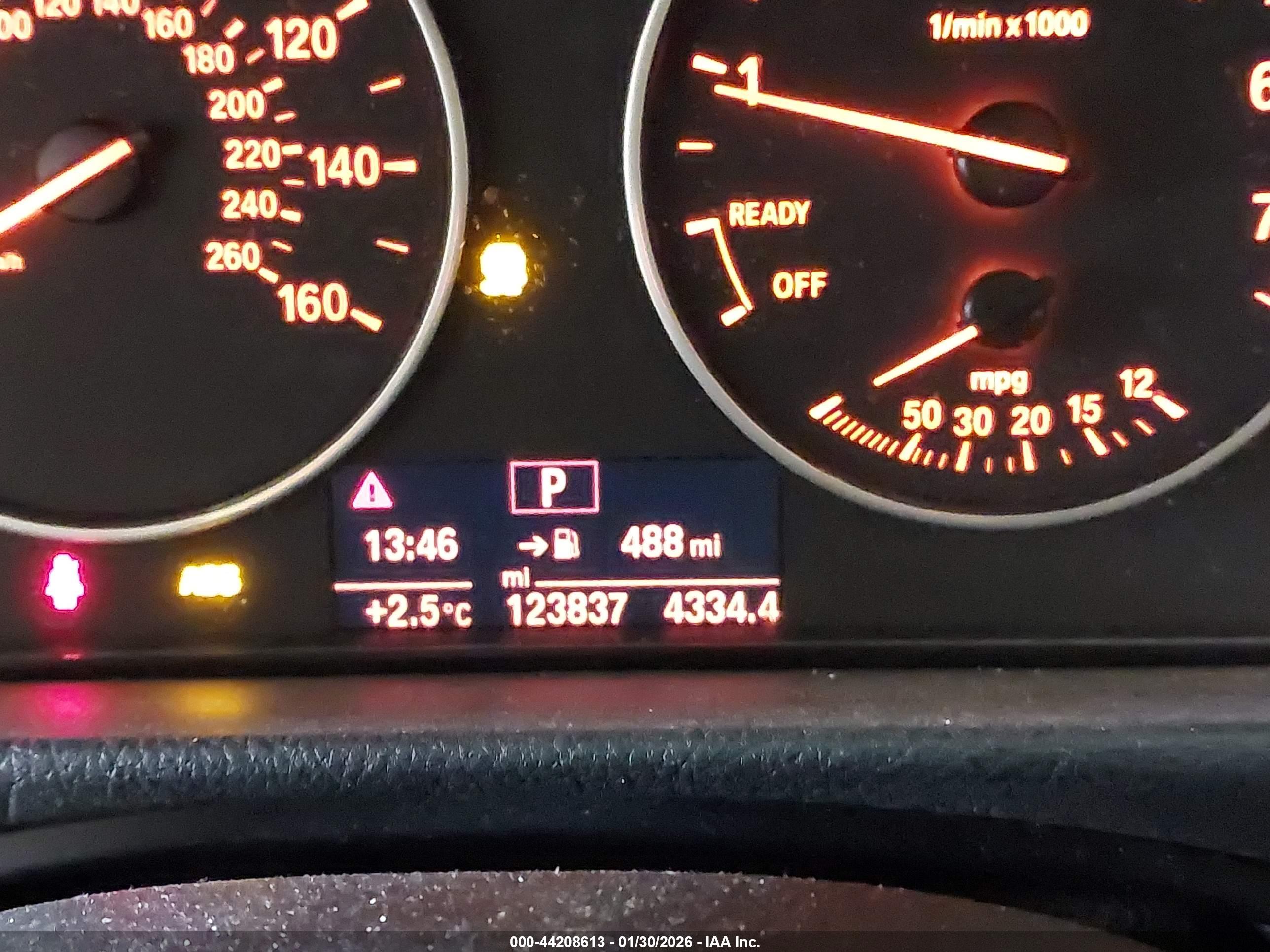 BMW 320I image 7