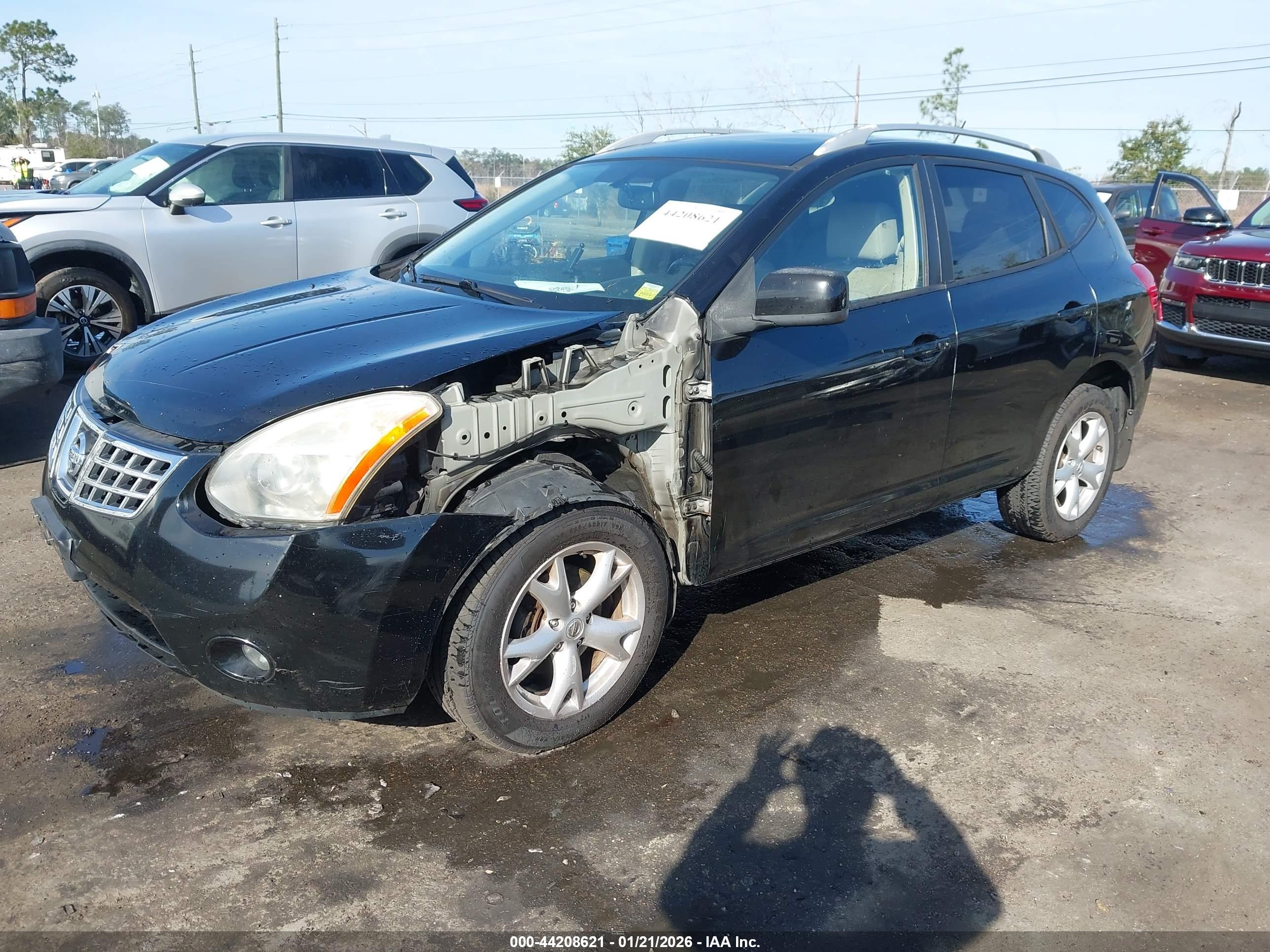 NISSAN ROGUE image 2