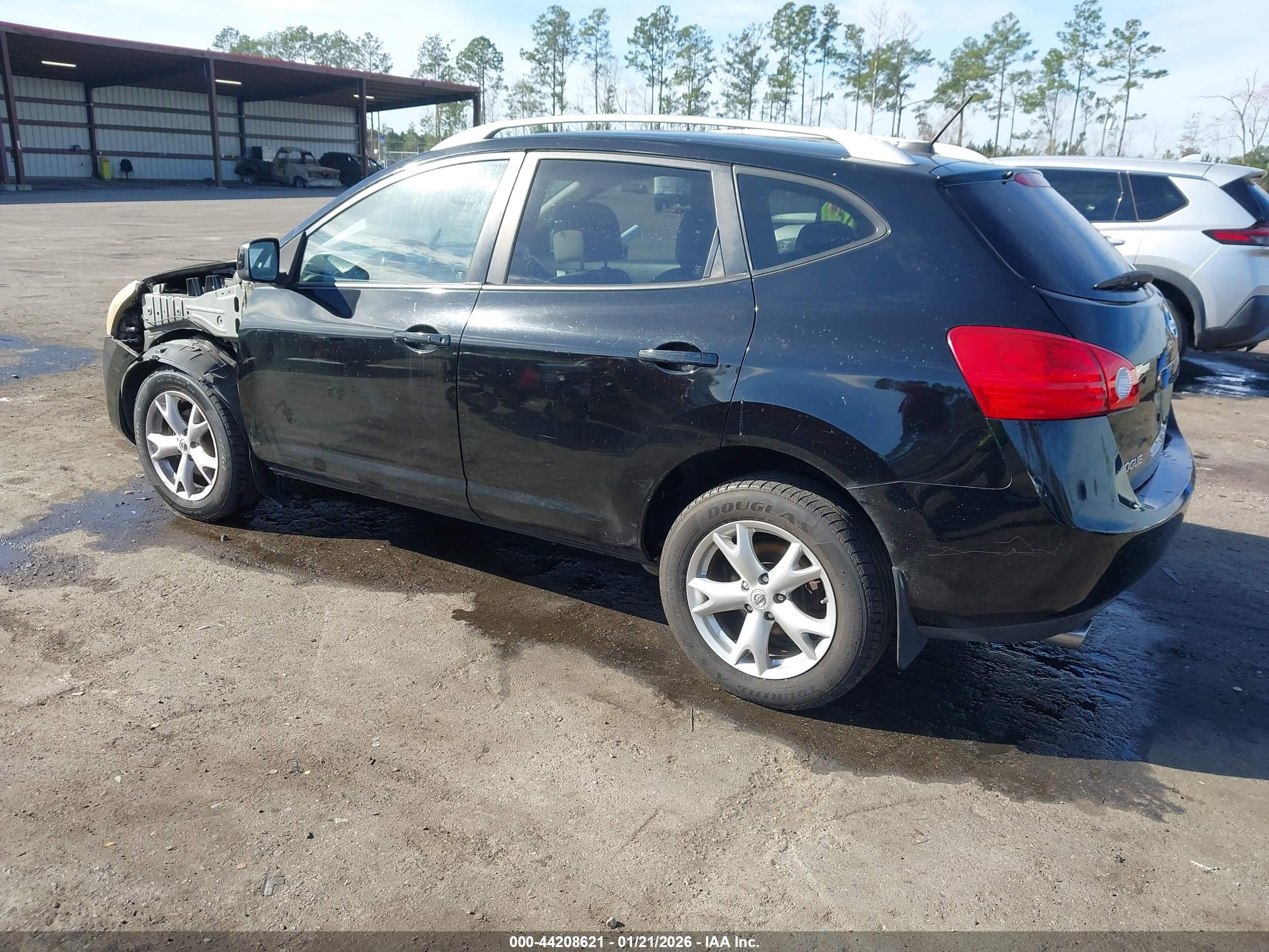 NISSAN ROGUE image 3