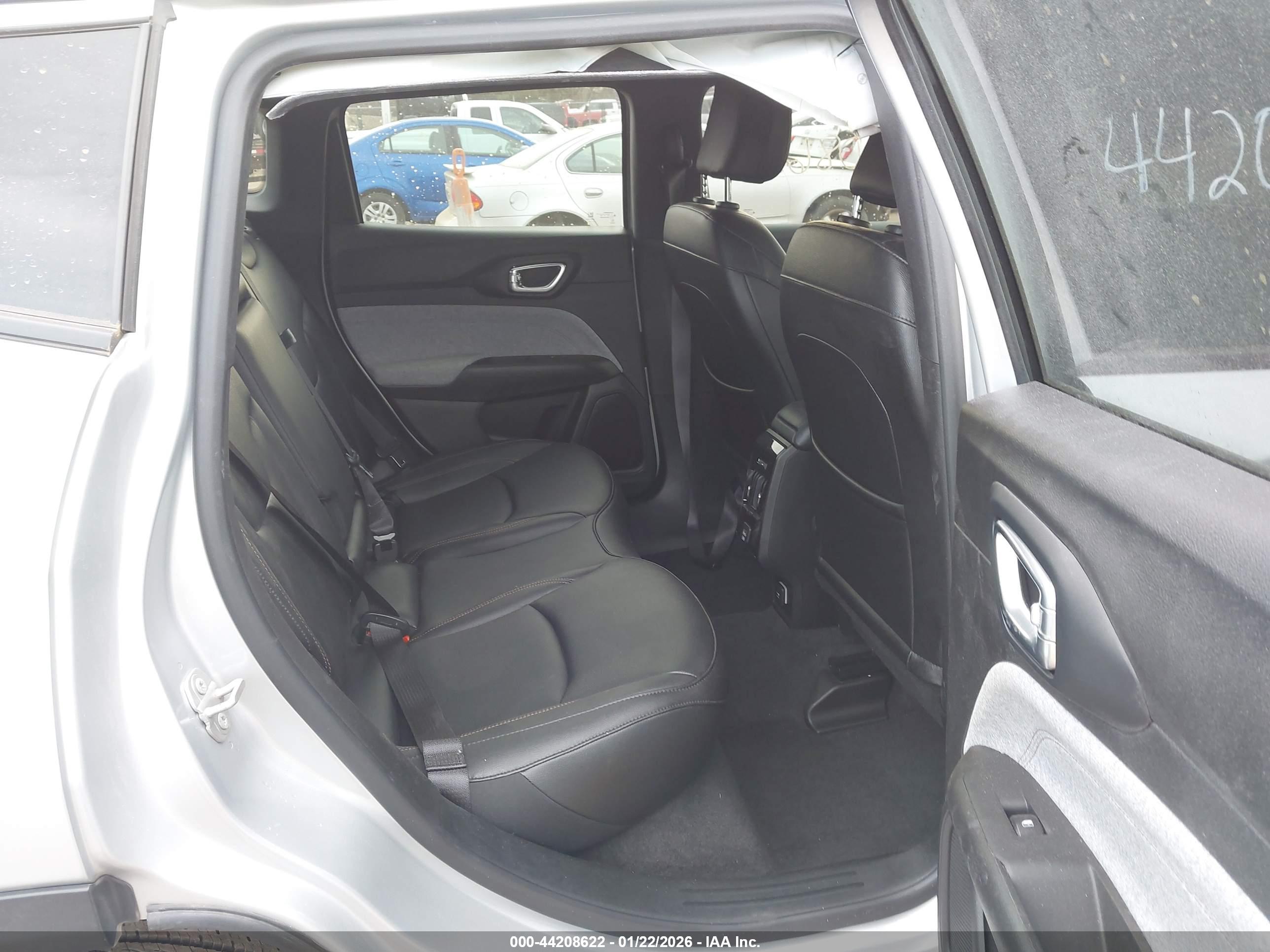 JEEP COMPASS image 8