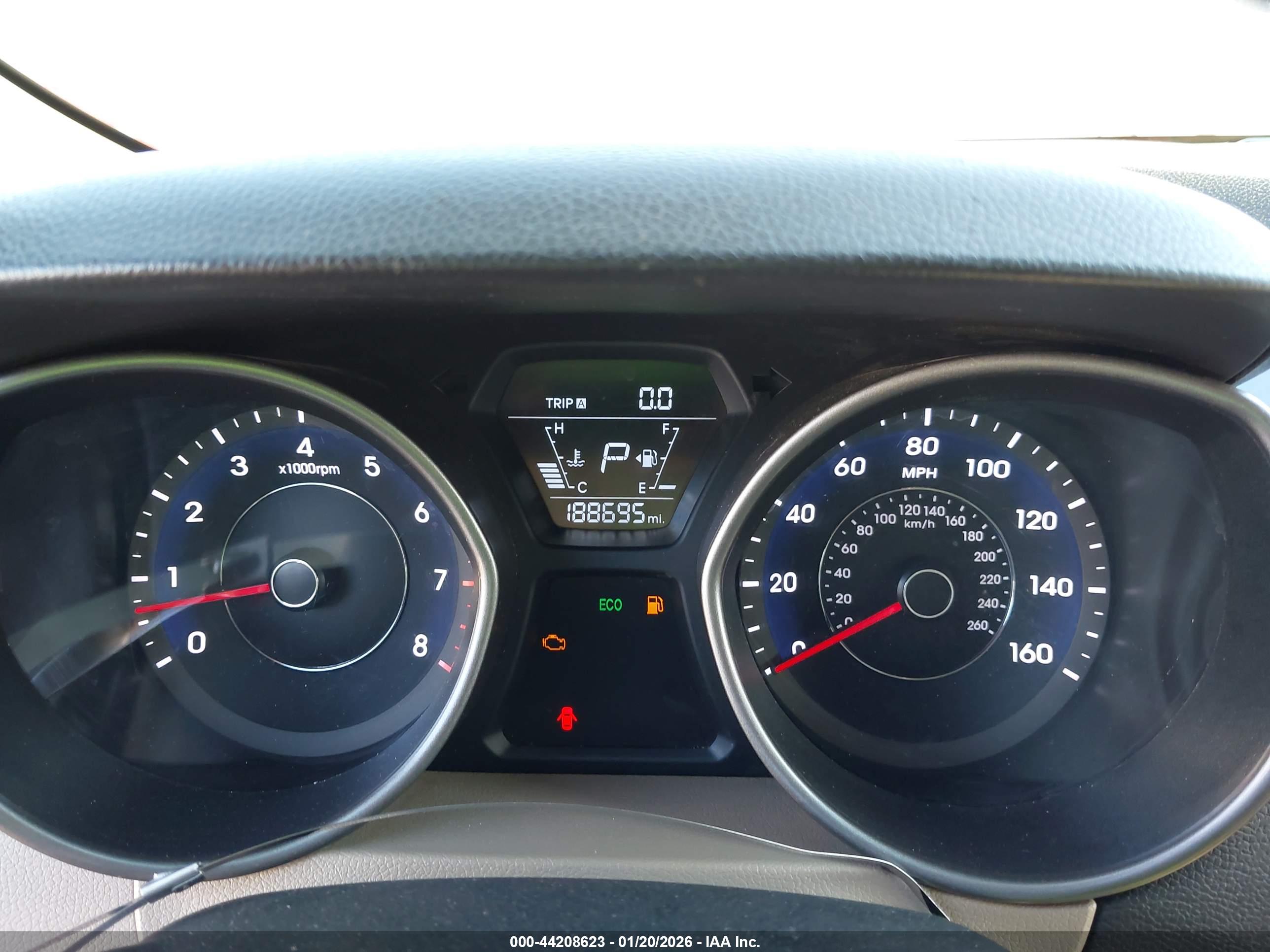HYUNDAI ELANTRA image 7