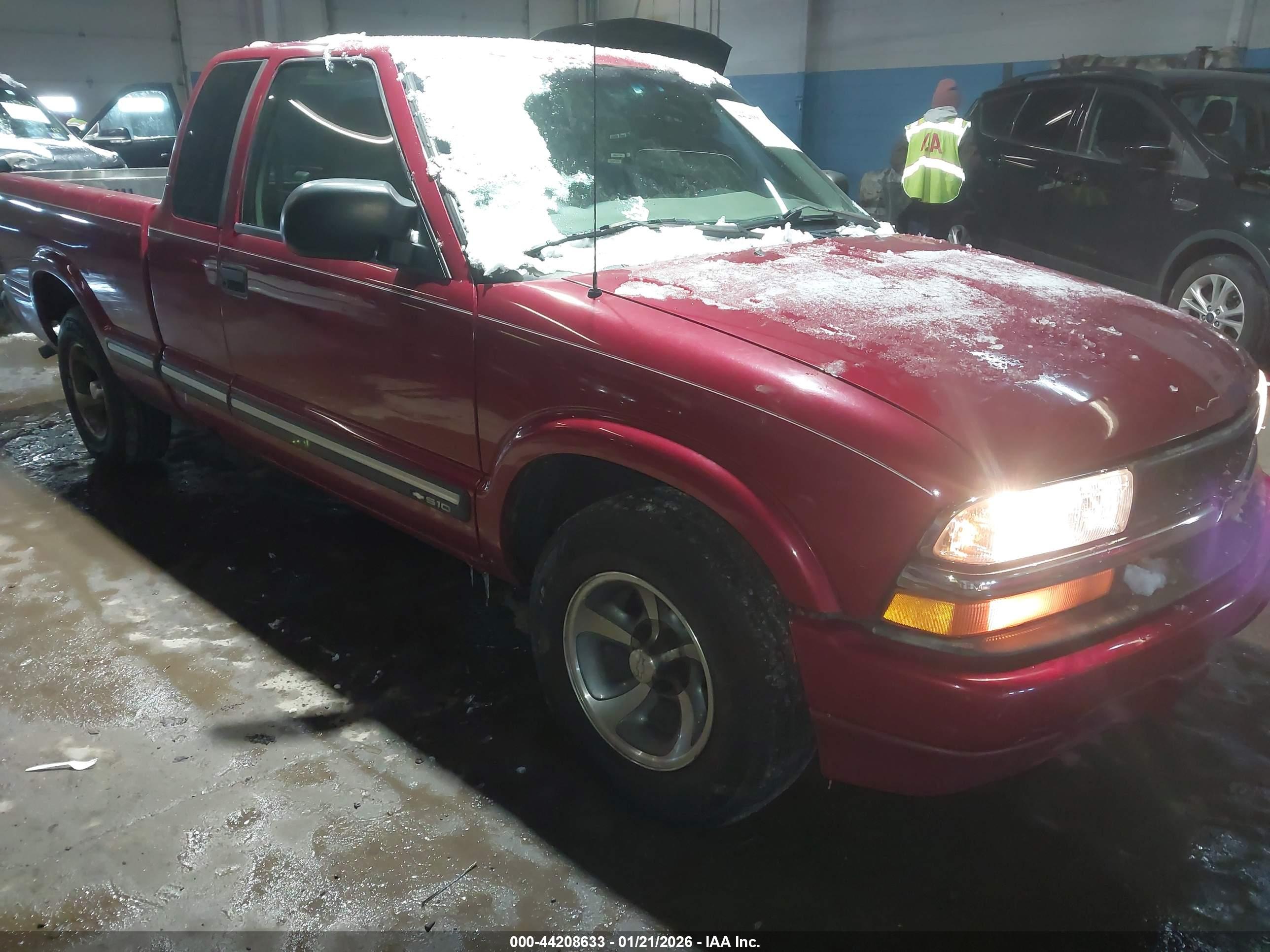 CHEVROLET S-10 image 6