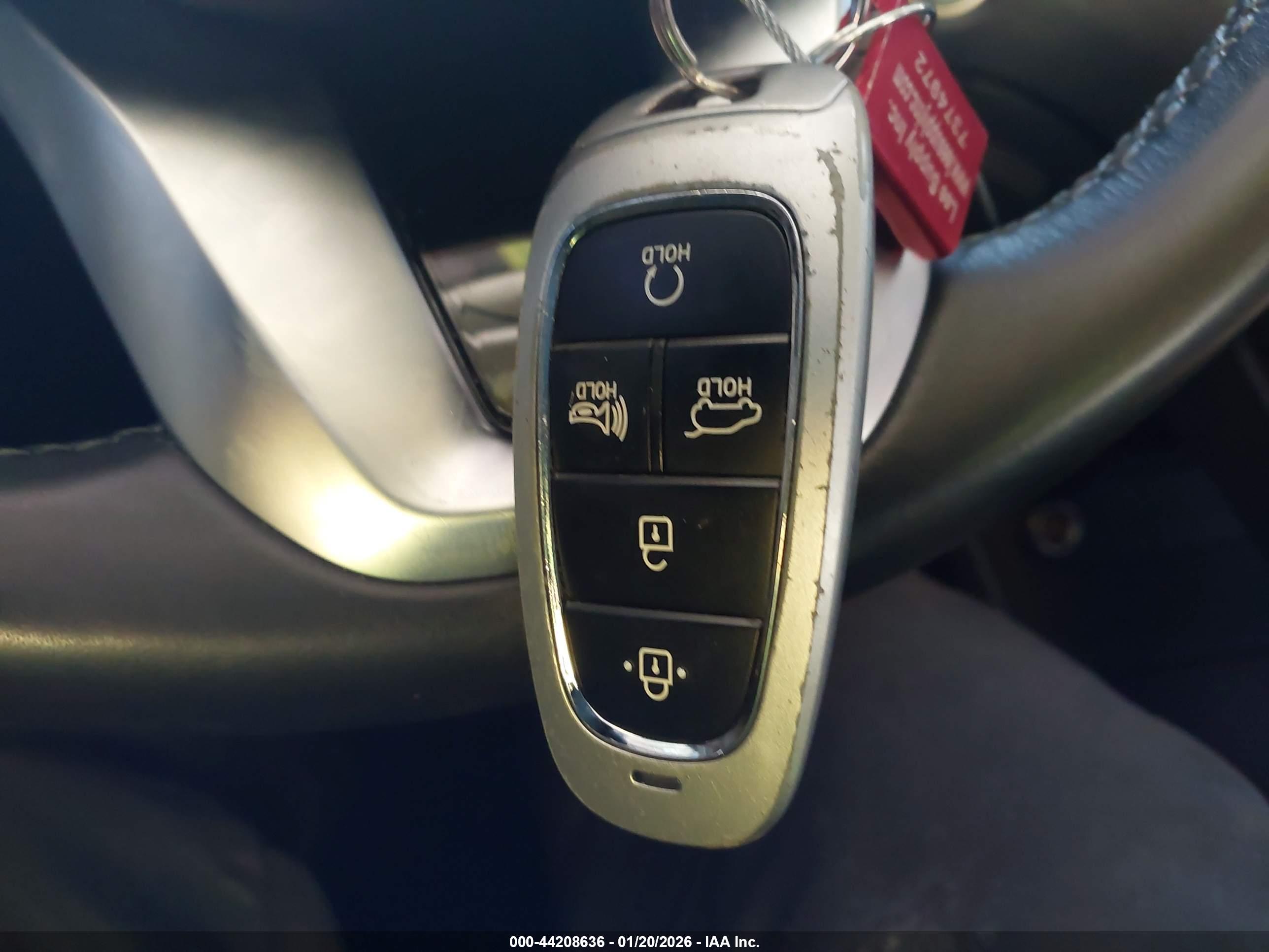 HYUNDAI SANTA image 11