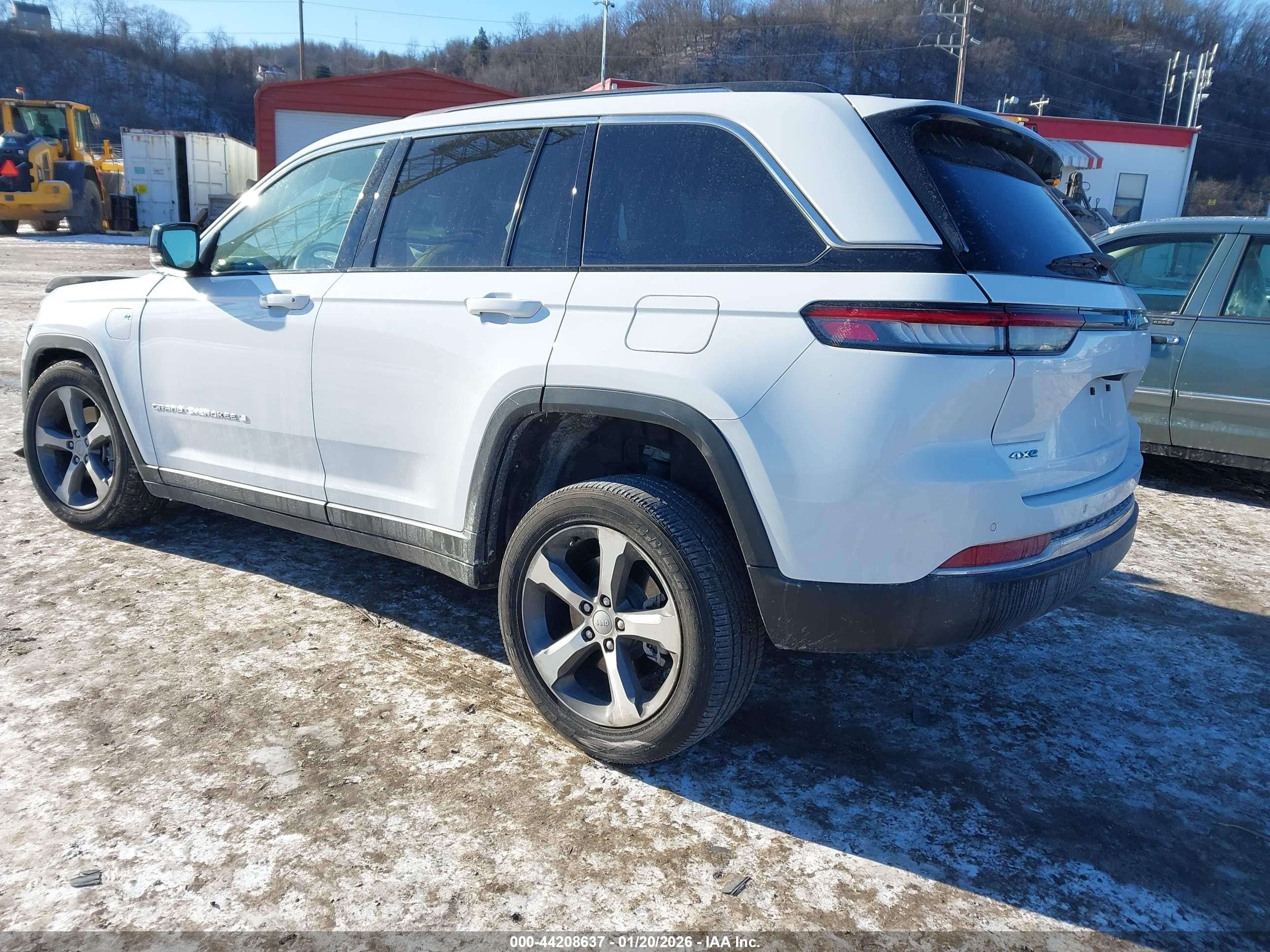 JEEP GRAND image 3