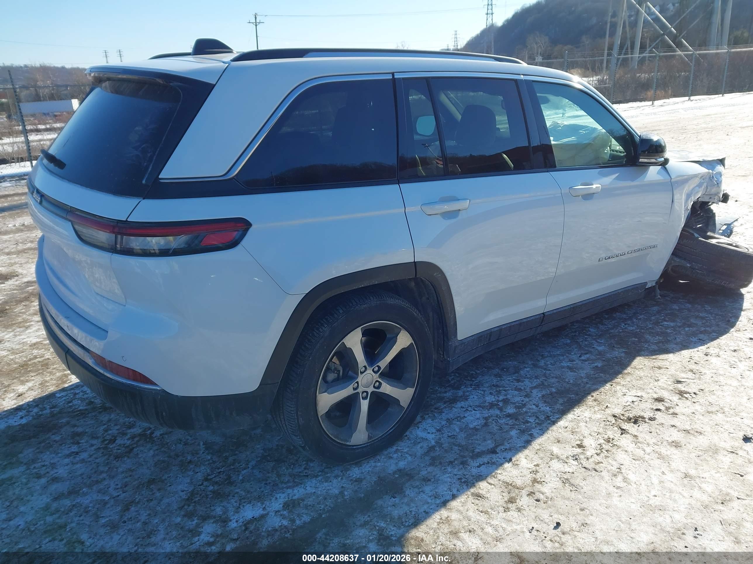 JEEP GRAND image 4