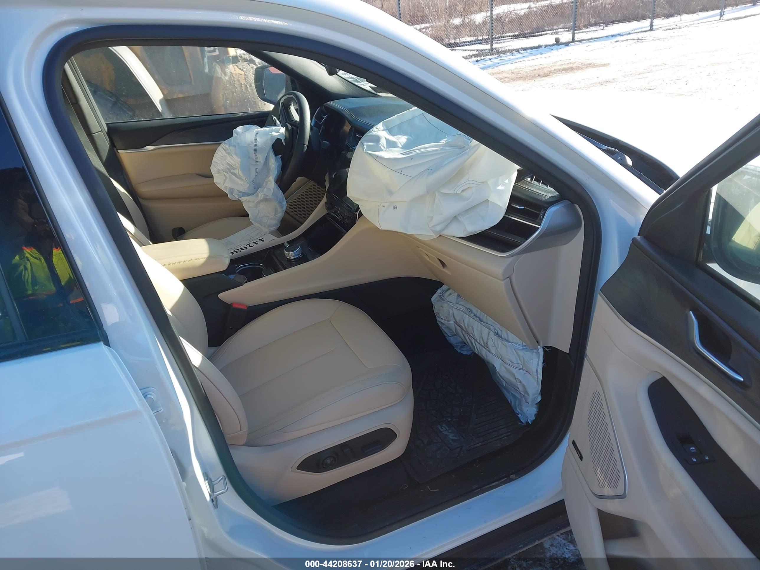 JEEP GRAND image 5