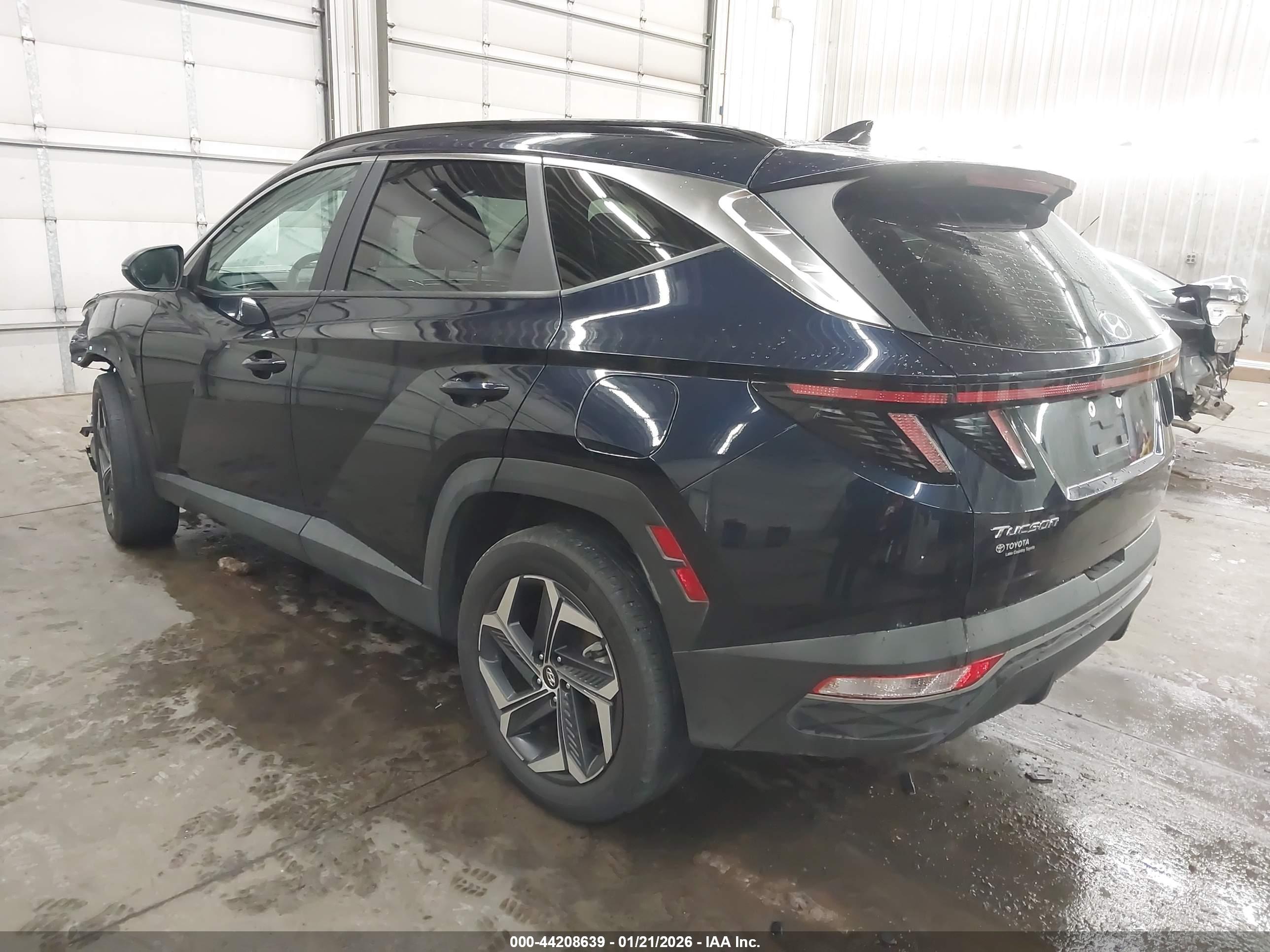 HYUNDAI TUCSON image 3