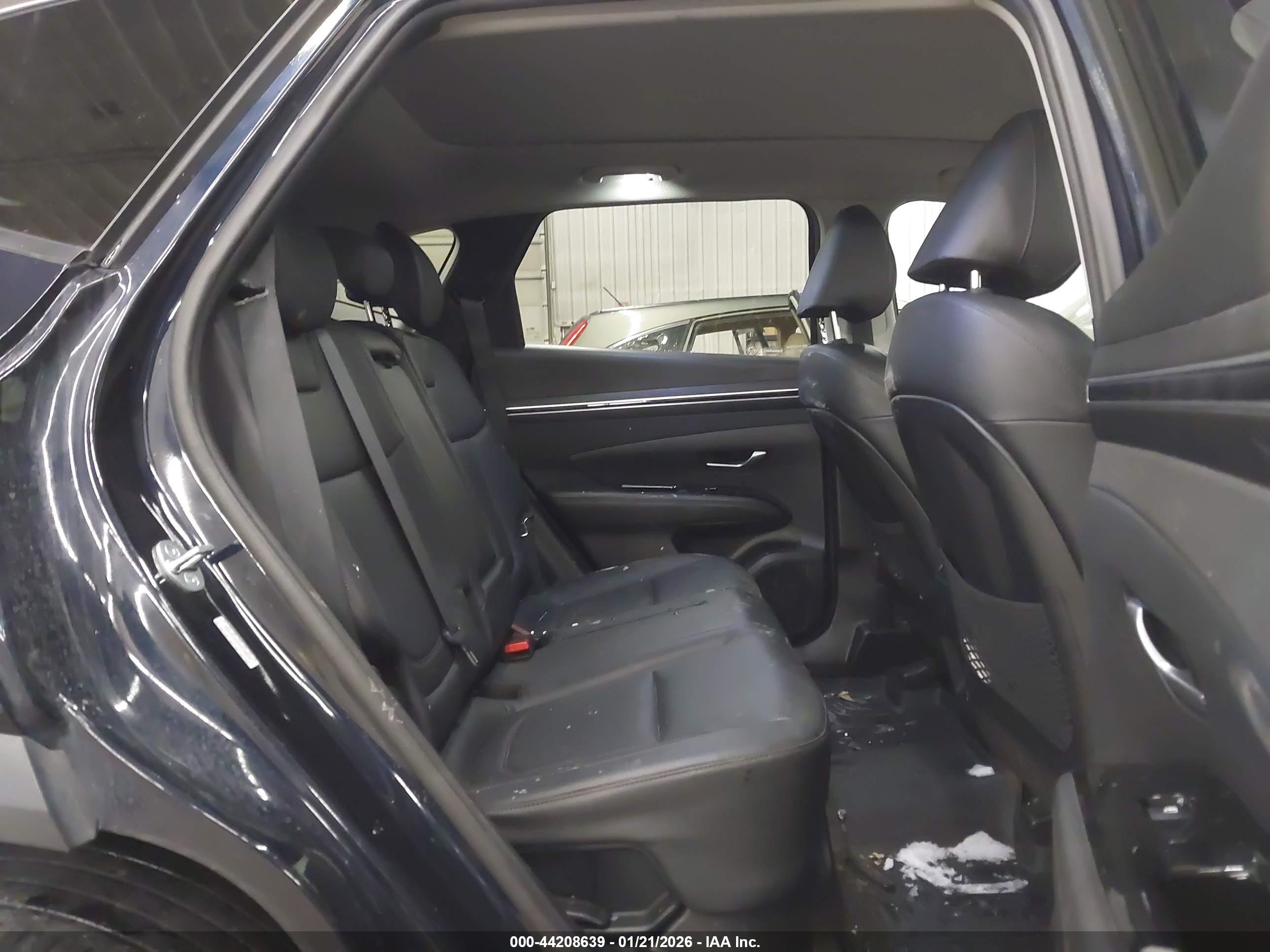 HYUNDAI TUCSON image 8