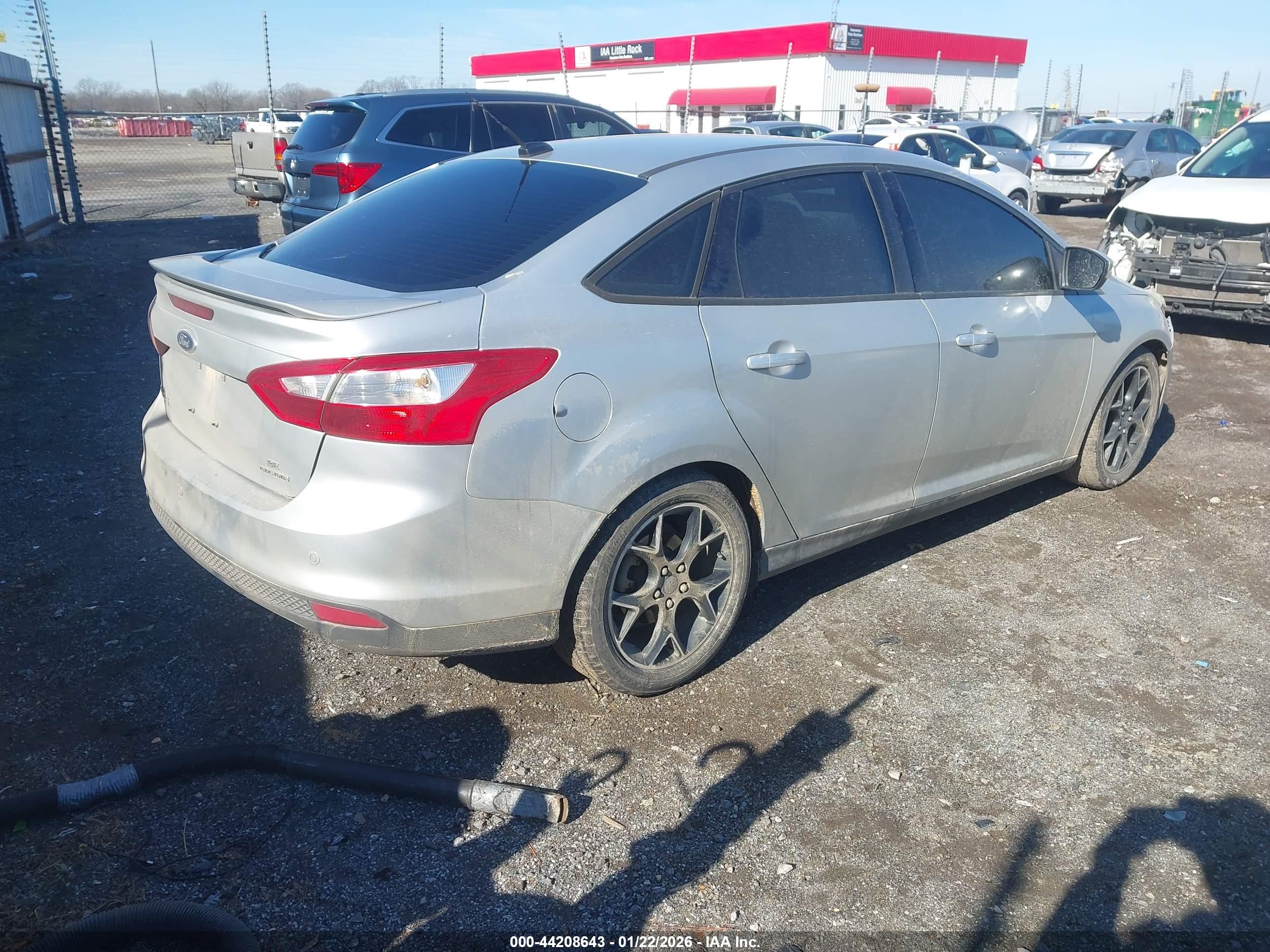 FORD FOCUS image 4