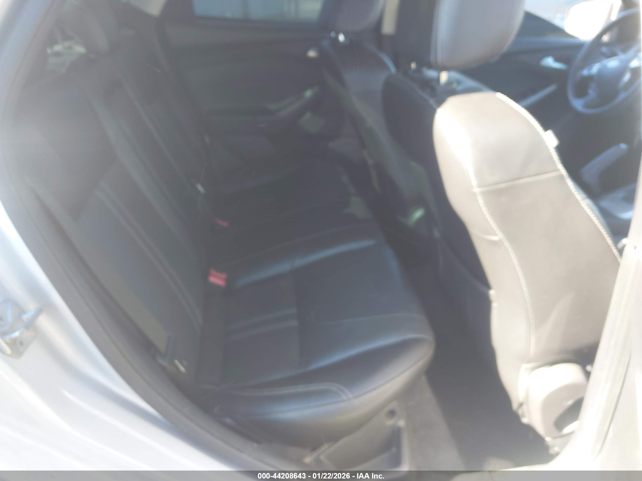 FORD FOCUS image 8