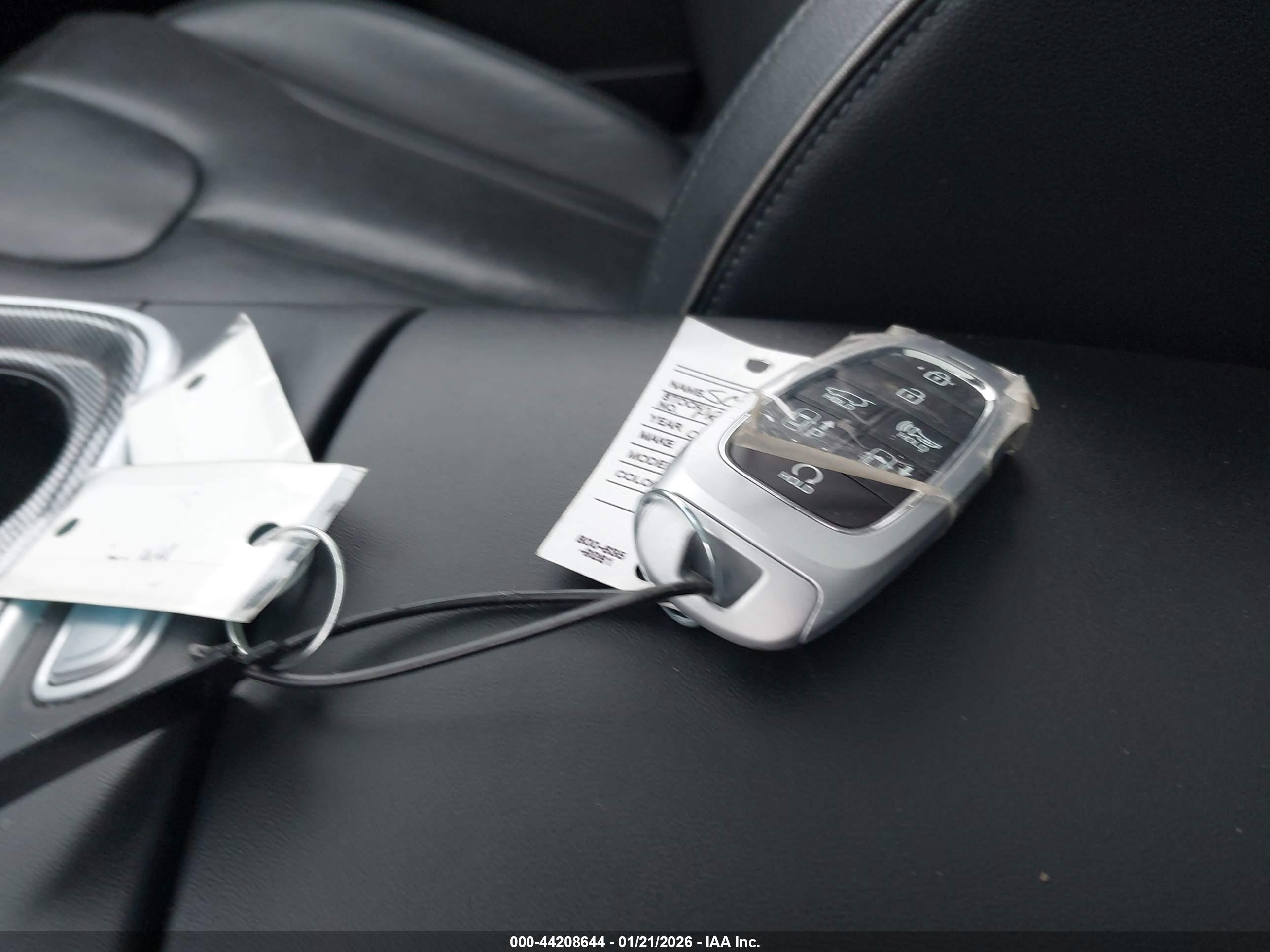 HYUNDAI SANTA image 11