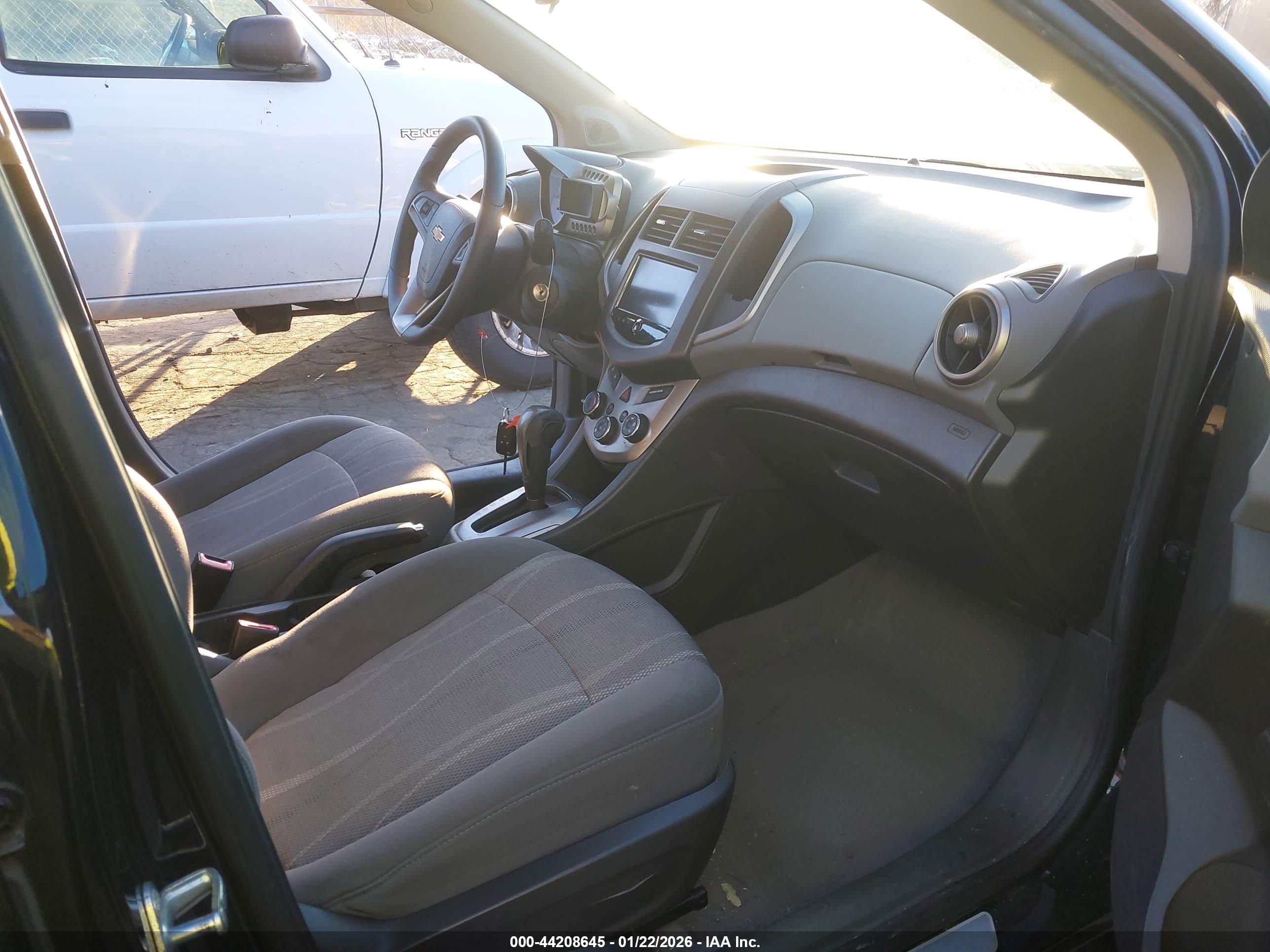 CHEVROLET SONIC image 5