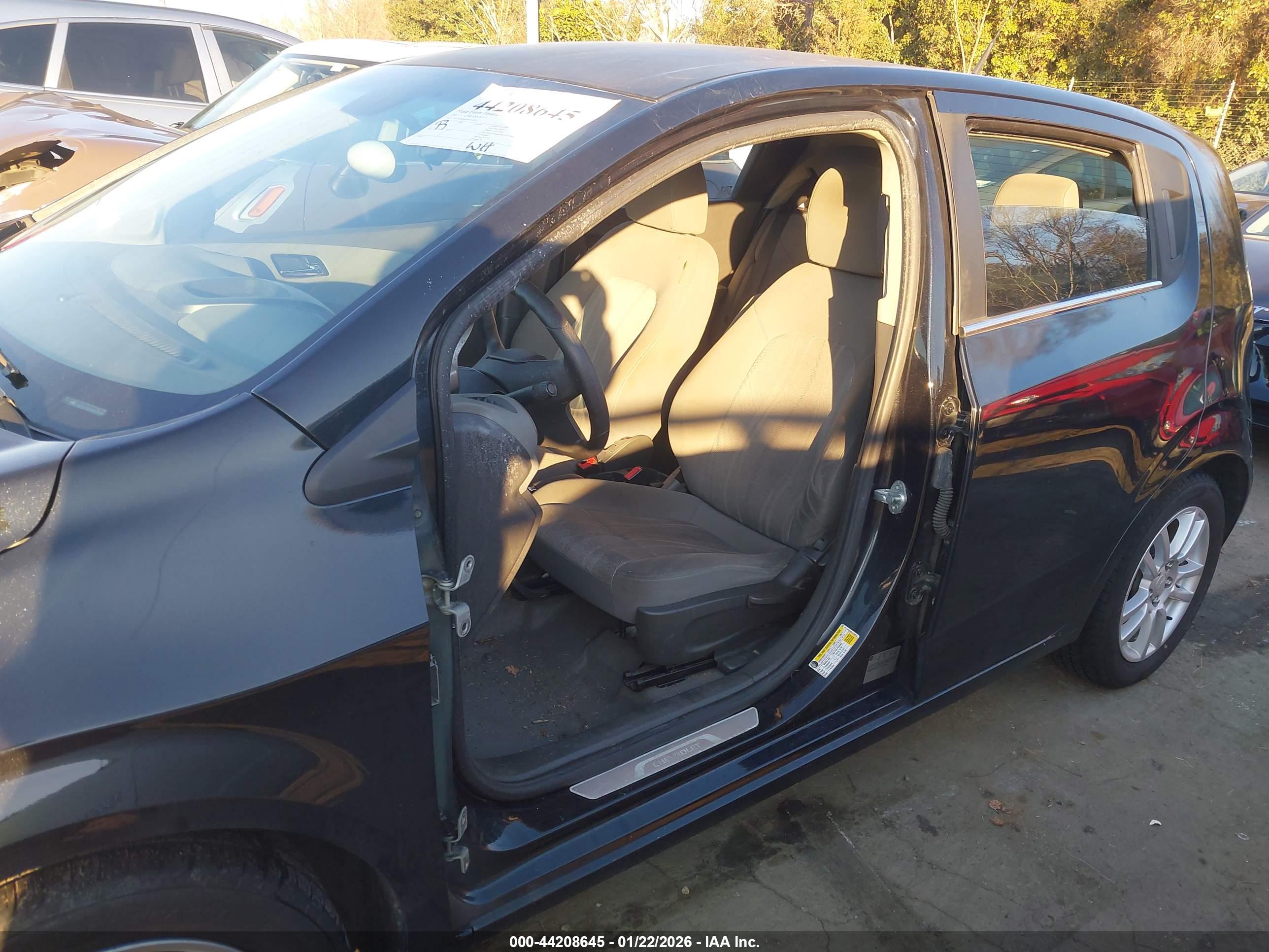 CHEVROLET SONIC image 6
