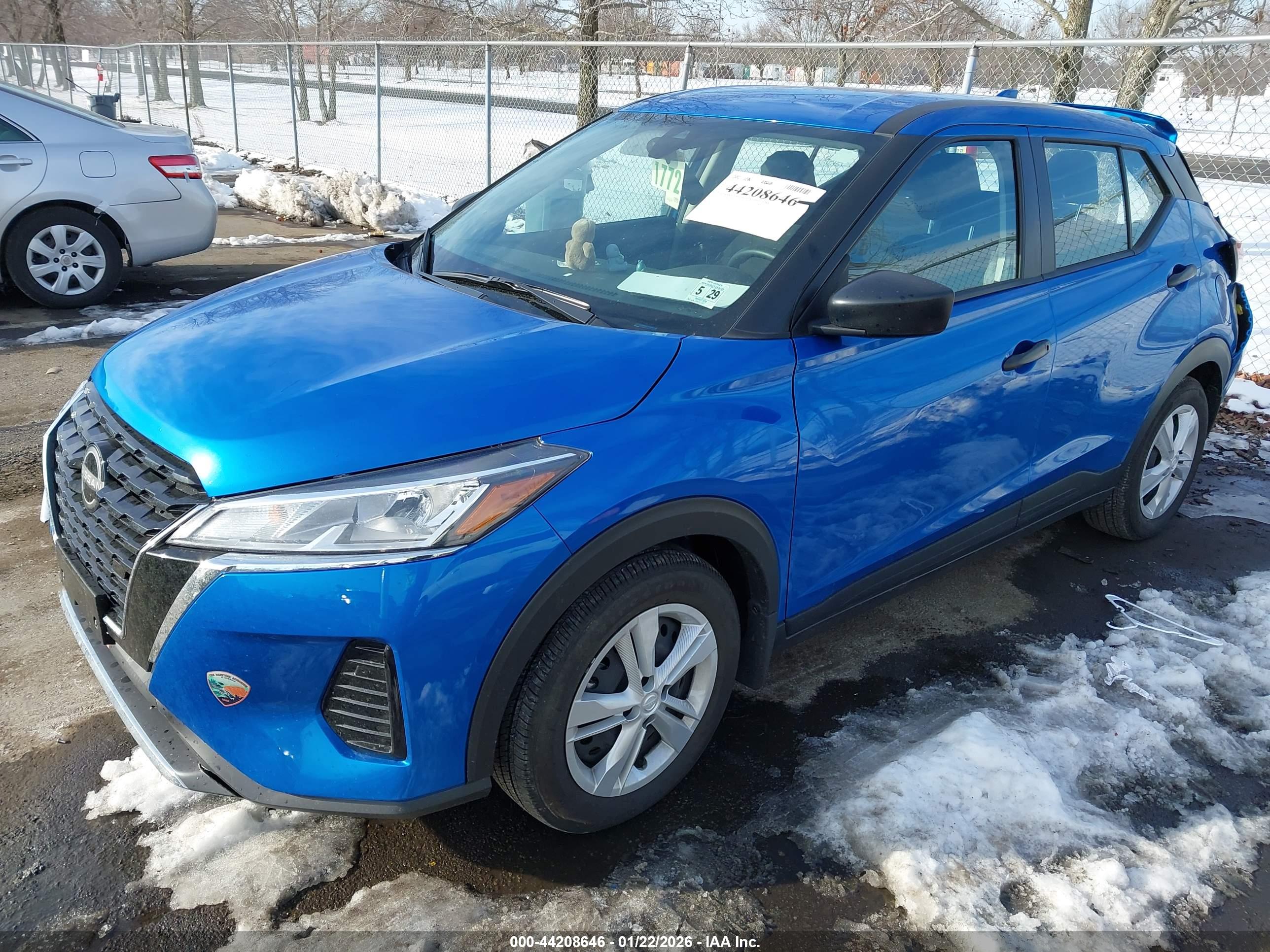 NISSAN KICKS image 2