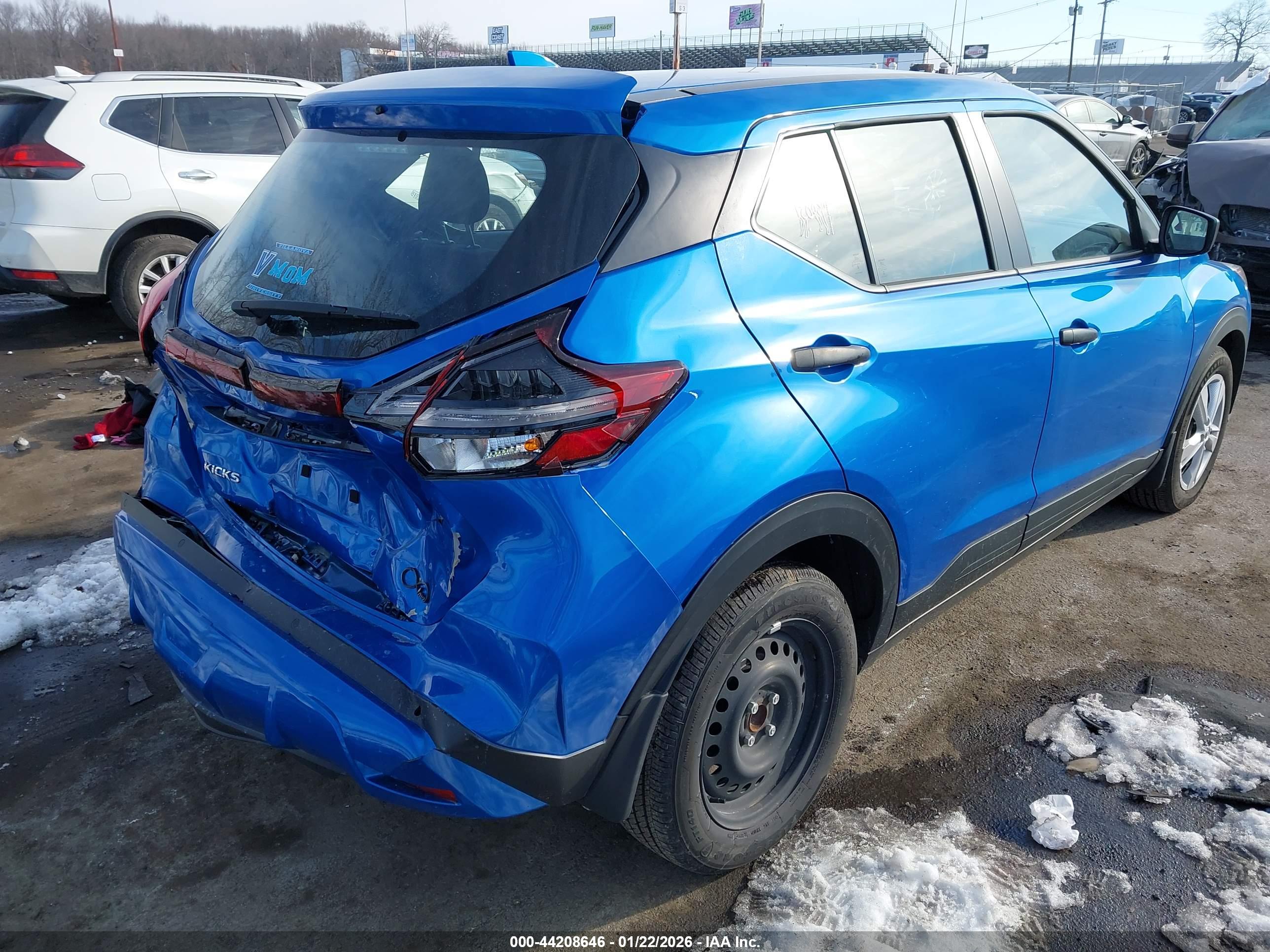 NISSAN KICKS image 4