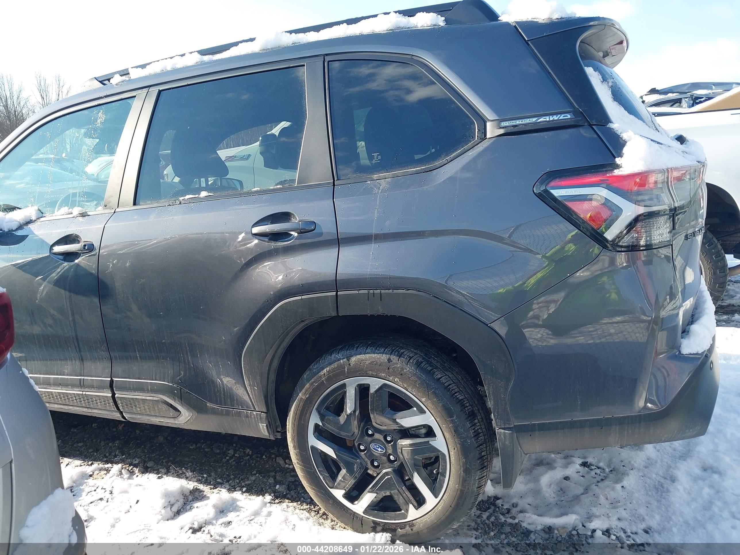 SUBARU FORESTER image 3