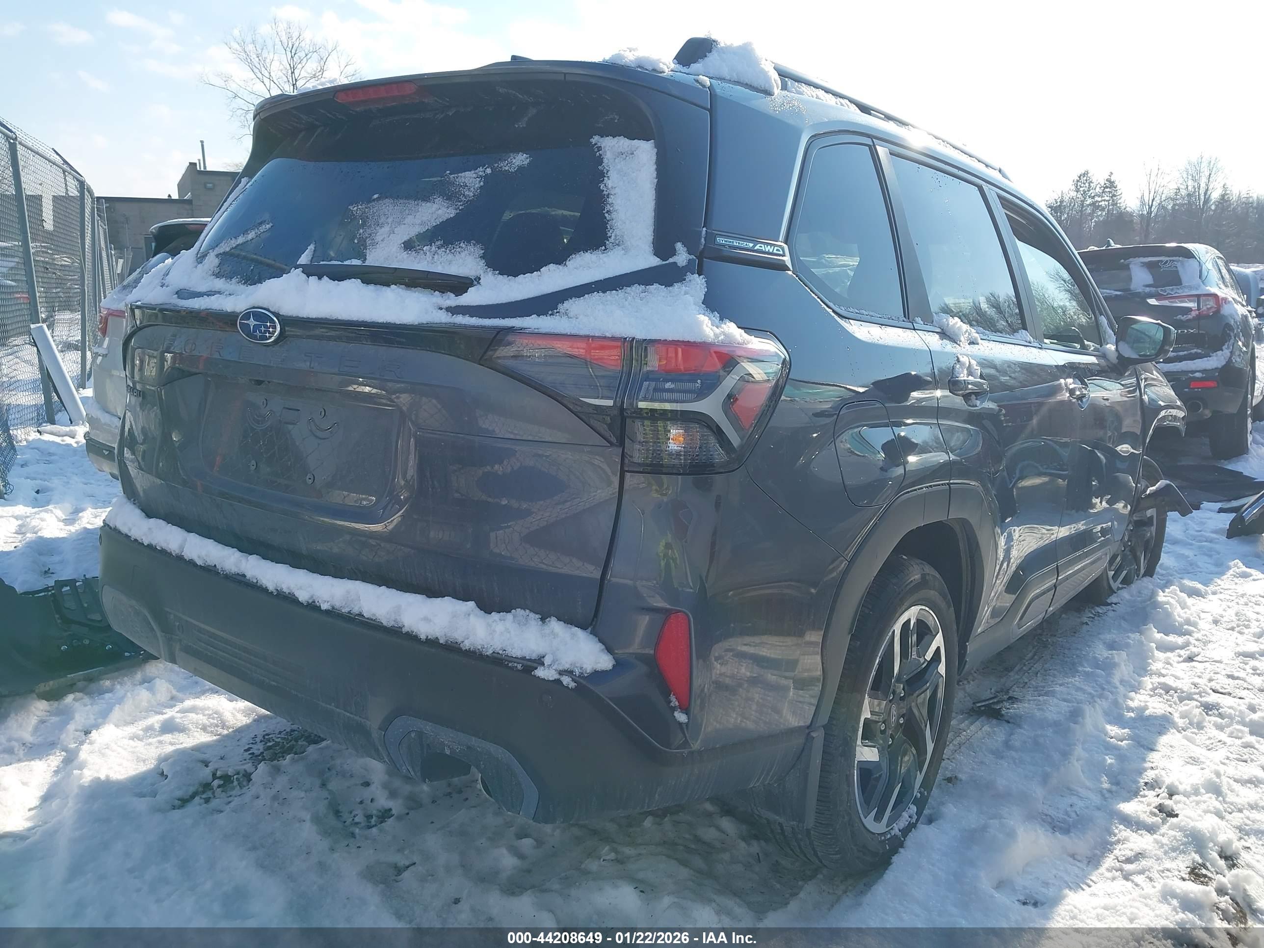 SUBARU FORESTER image 4