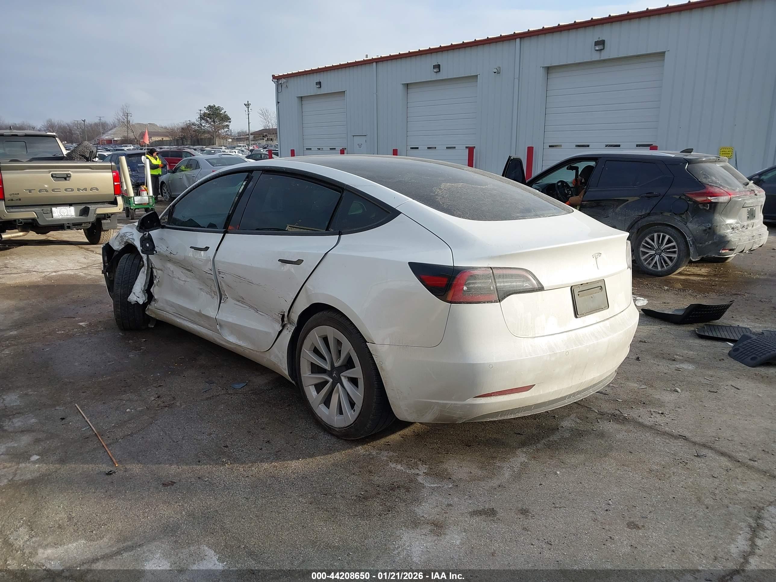 TESLA MODEL image 3