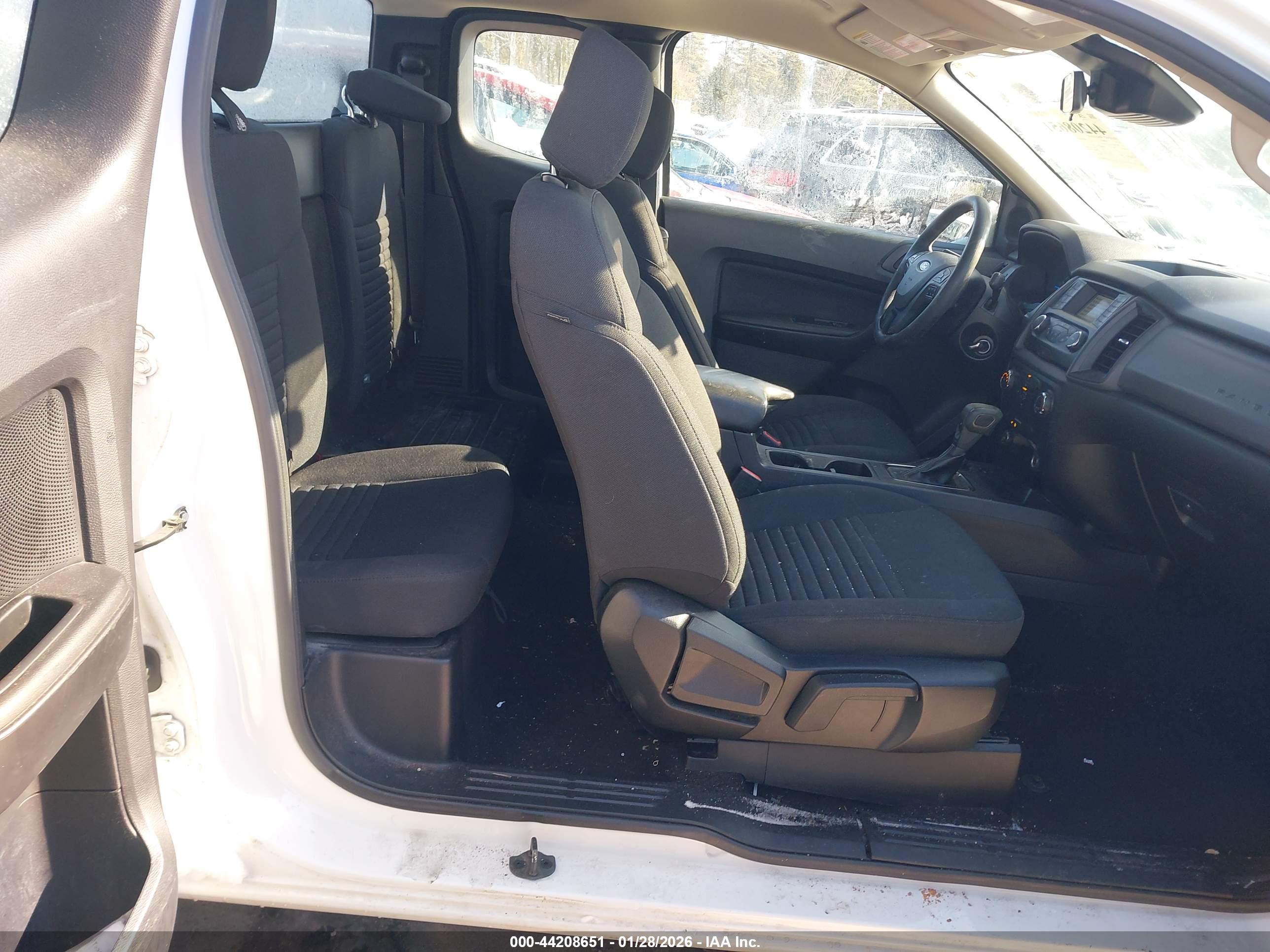 FORD RANGER image 8