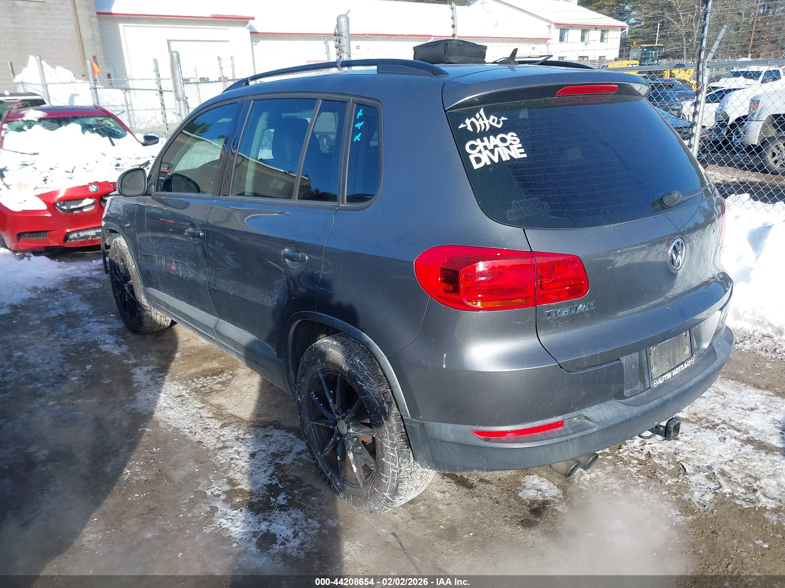 VOLKSWAGEN TIGUAN image 3